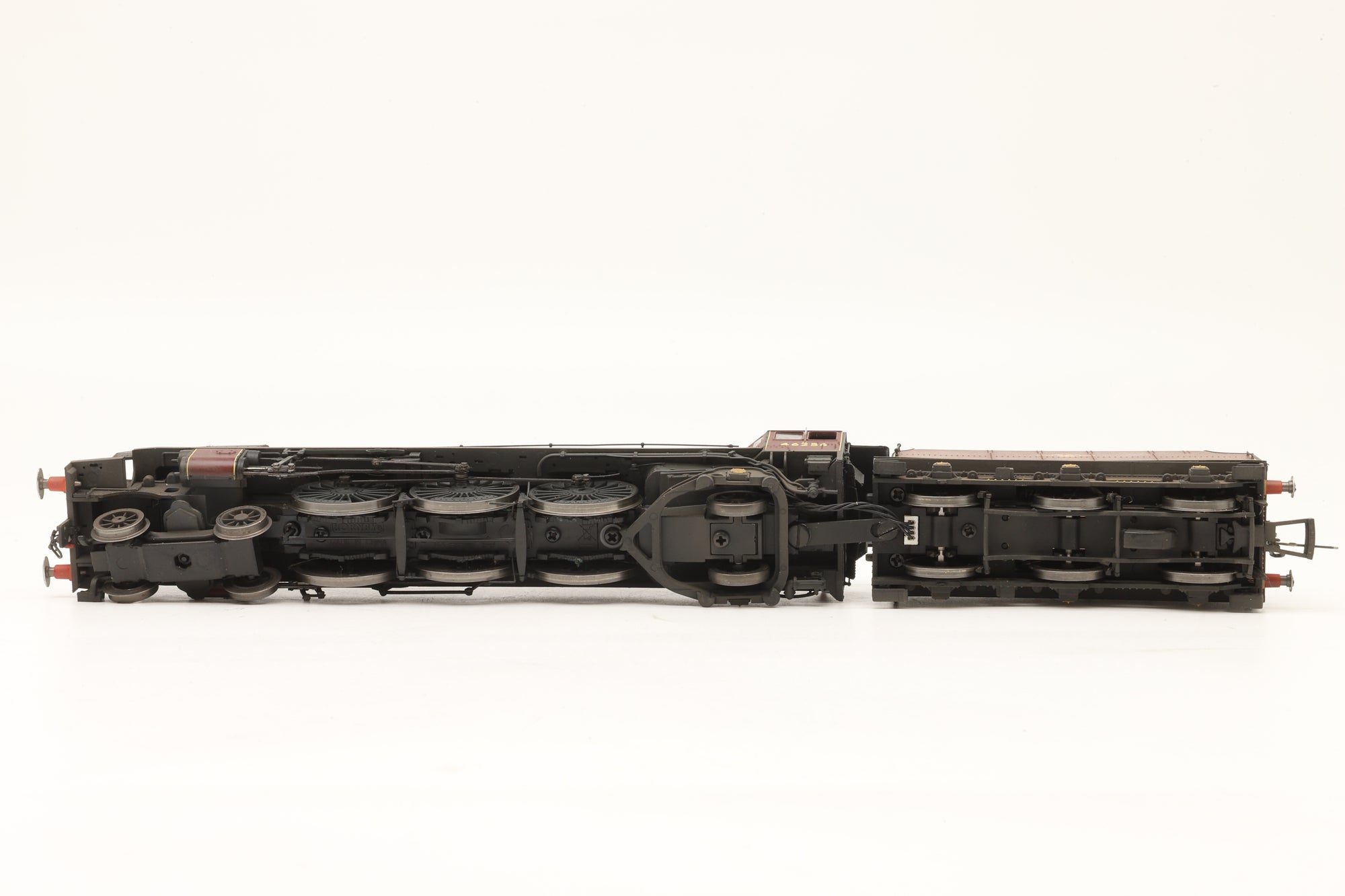 Hornby OO R3555 Princess Coronation Class '46256' 'Sir William A. Stanier F. R. S' BR Lined Maroon L/C Weathered DCC Sound