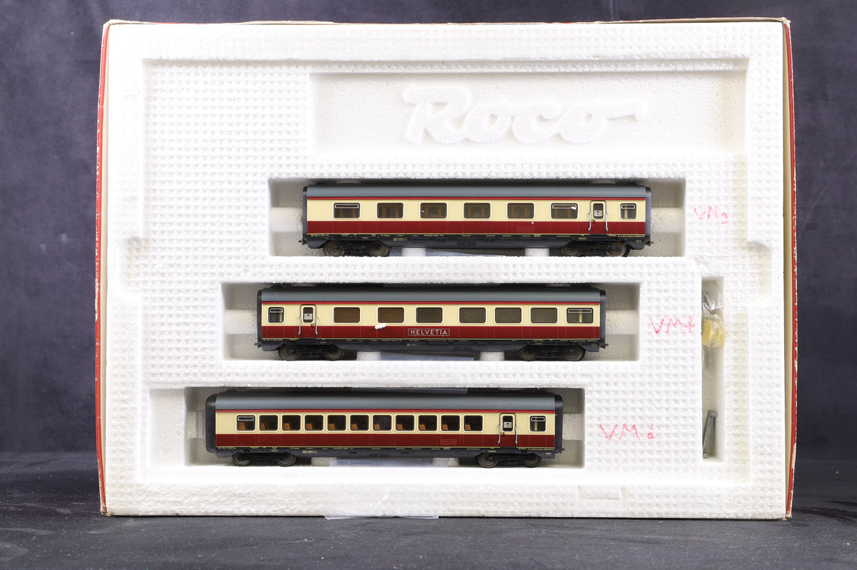 Roco HO 04183A &amp; 04070A BR VT 11.5 (VT601) TEE 7 Car Train Pack