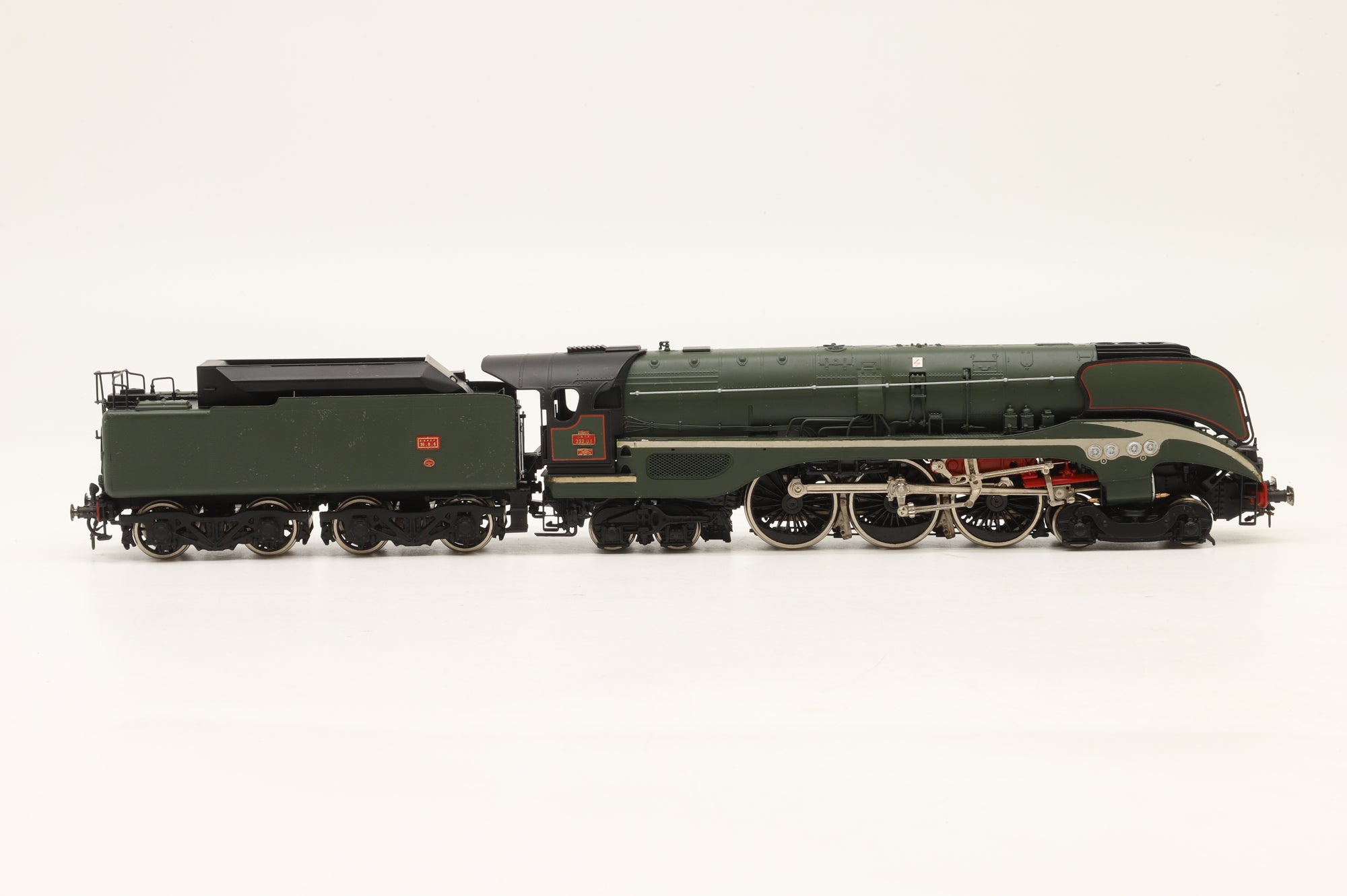 Fulgurex HO 232.UI 4-6-4 in SNCF Lined Green