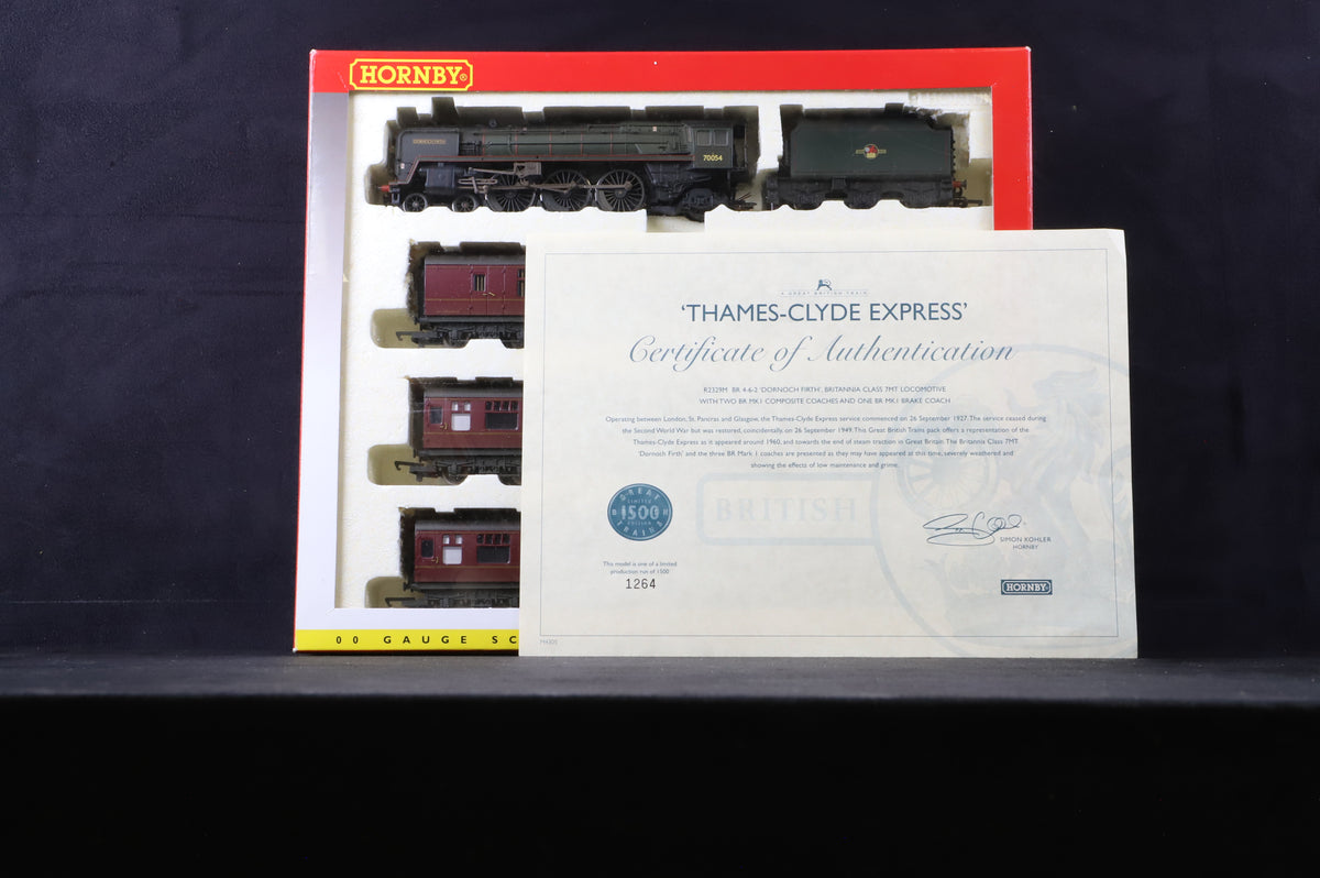 Hornby OO R2329 Thames-Clyde Express Train Pack