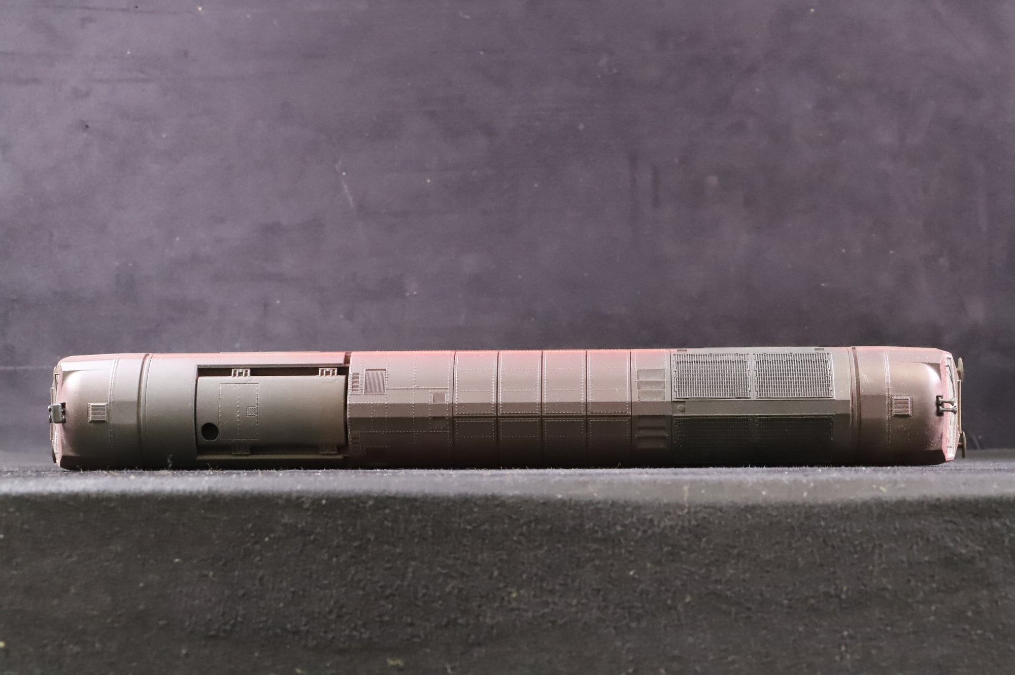 Hornby OO R2746 Class 60 60029 'Clitheroe Castle' in EWS Livery - Weathered