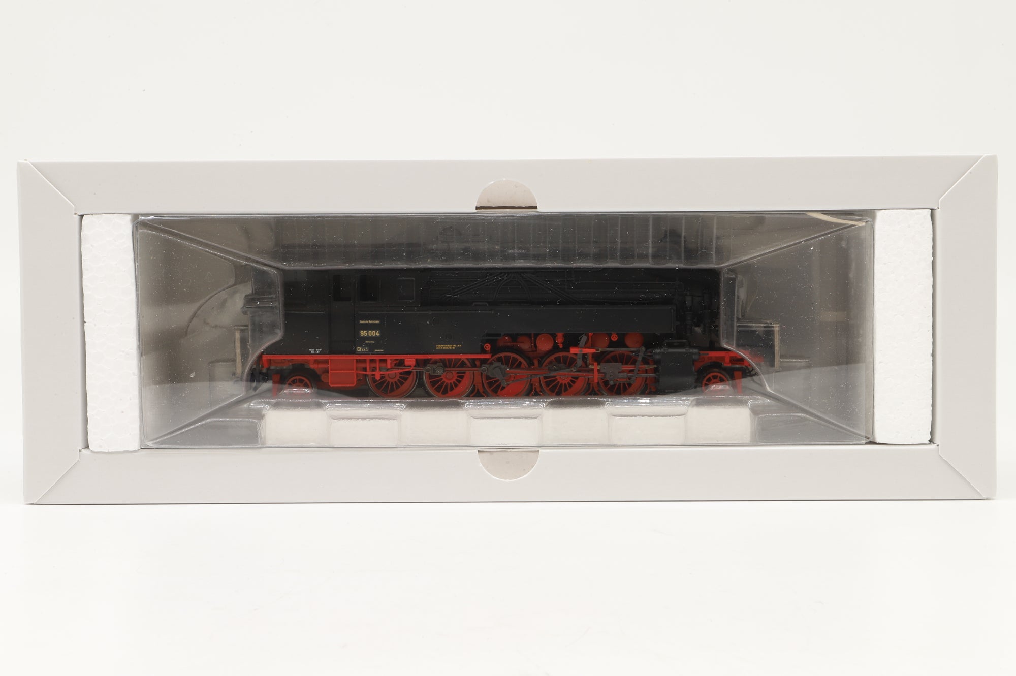 Marklin HO 39098 BR 95.0 Steam Locomotive MFX Sound 3 Rail