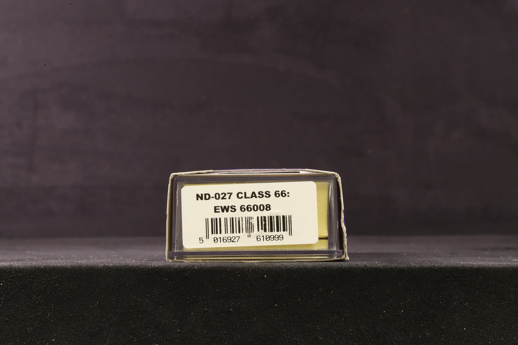 Dapol N gauge ND-027 Class 66 66008 in EWS Livery