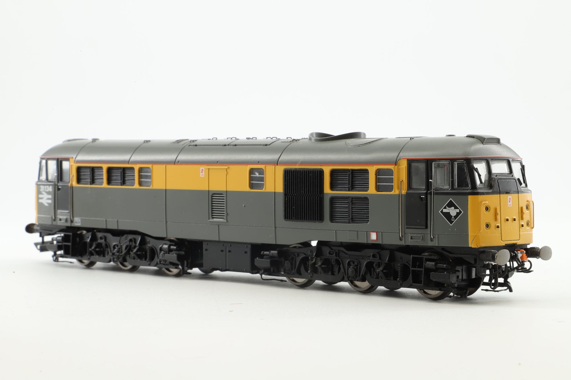 Hornby OO R2421 BR Class 31 AIA Diesel Electric Locomotive '31110'