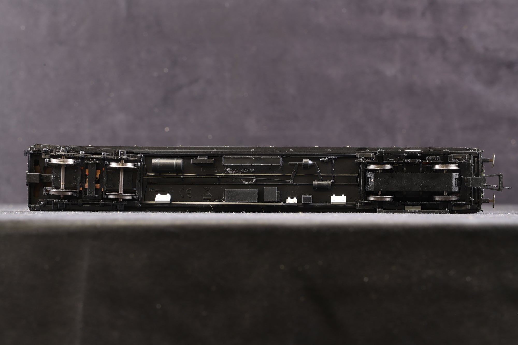 Hornby OO Southern Railway 2-BIL ‘2041’ Train Pack
