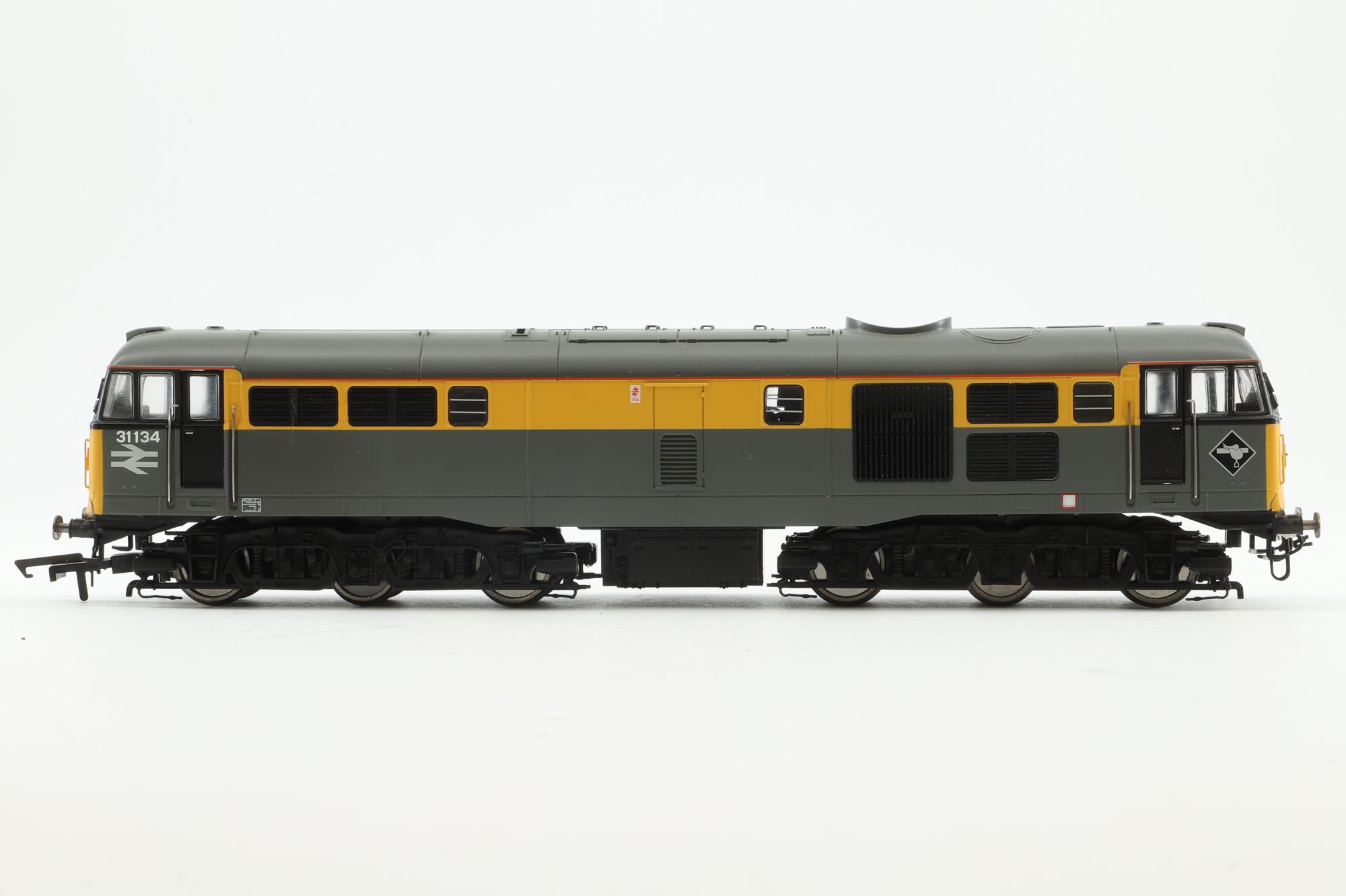 Hornby OO R2421 BR Class 31 AIA Diesel Electric Locomotive '31110'