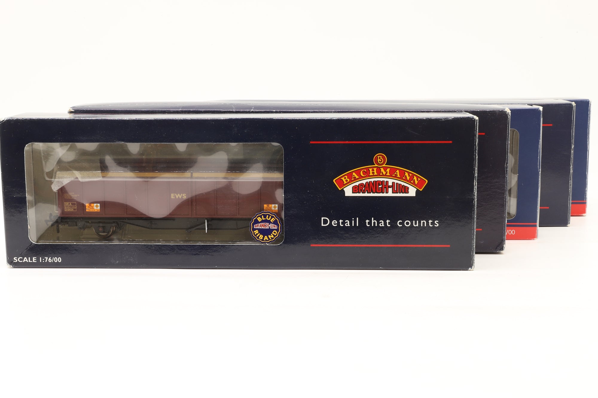 Bachmann OO Rake of 5 EWS VGA Wagons – Mixed Weathered/Pristine
