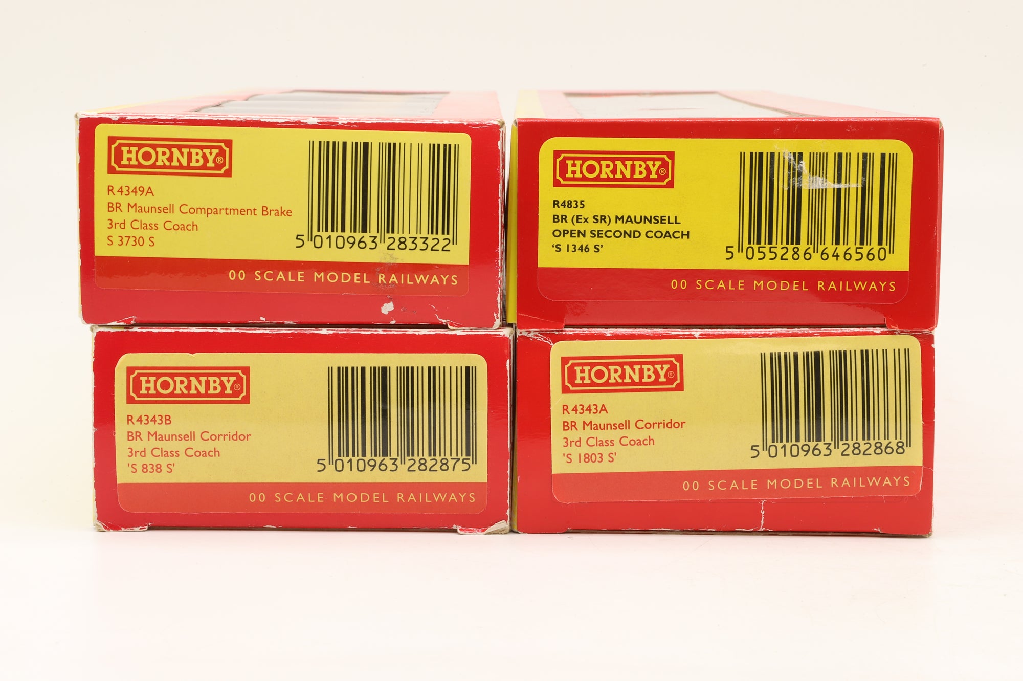 Hornby OO Rake Of 4 BR Maunsell Crimson & Cream Coaches Inc. R4835, R4343B, R4343A & R4349A