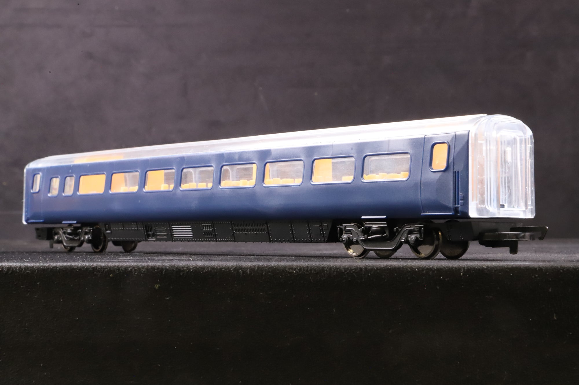 Hornby OO R4075B Mk4 Pre-Production Coach