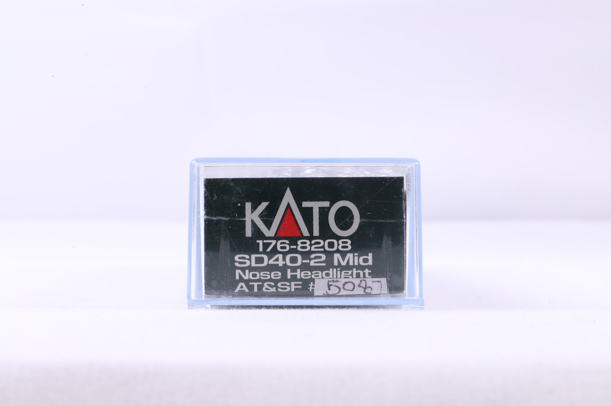 Kato N 176-8208 SD40-2 Mid Nose Headlight AT&SF '5087'