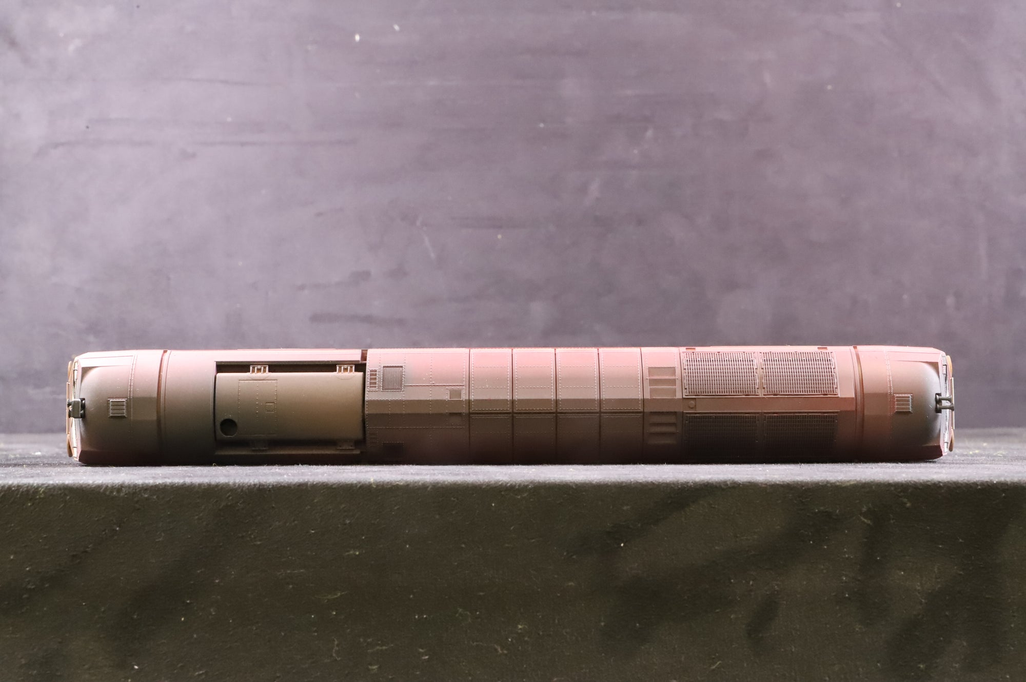 Hornby OO R2899XS EWS Co-Co Diesel Electric Class 60 '60042' 'The Hundred Of Hoo', Weathered & DCC Sound