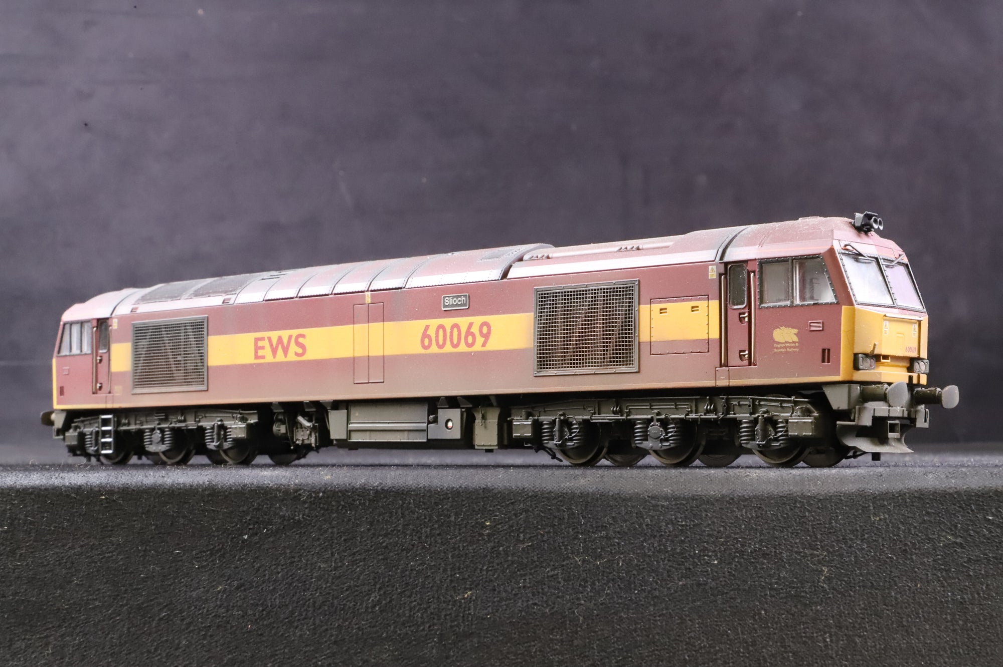 Hornby OO Class 60 60069 'Slioch' in EWS Livery - Weathered