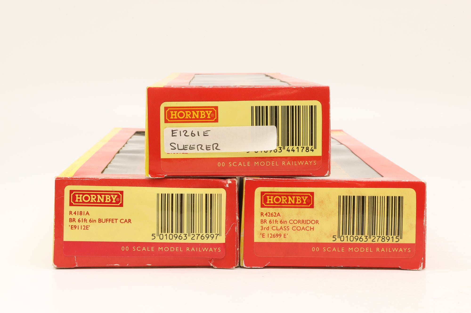 Hornby OO Rake Of 3 Gresley Coaches BR Crimson & Cream Inc. R4181A, R4262A & R4178