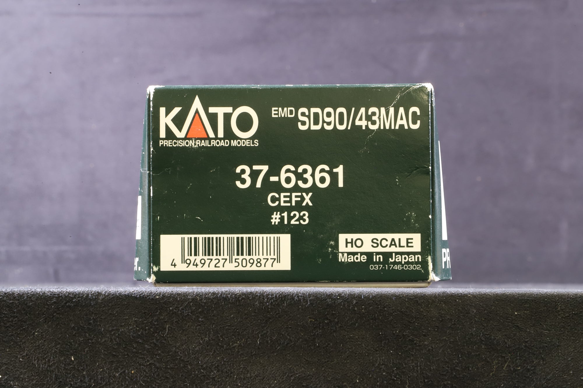 Kato HO 37-6361 EMD SD90/ 43MAC '123' Diesel Locomotive CEFX DCC Sound