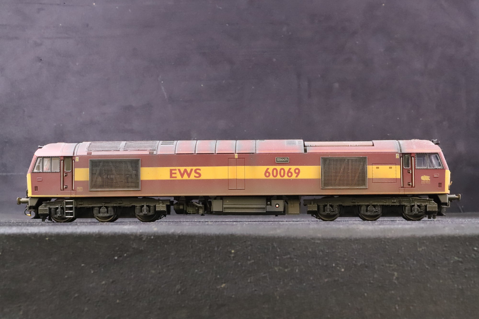 Hornby OO Class 60 60069 'Slioch' in EWS Livery - Weathered