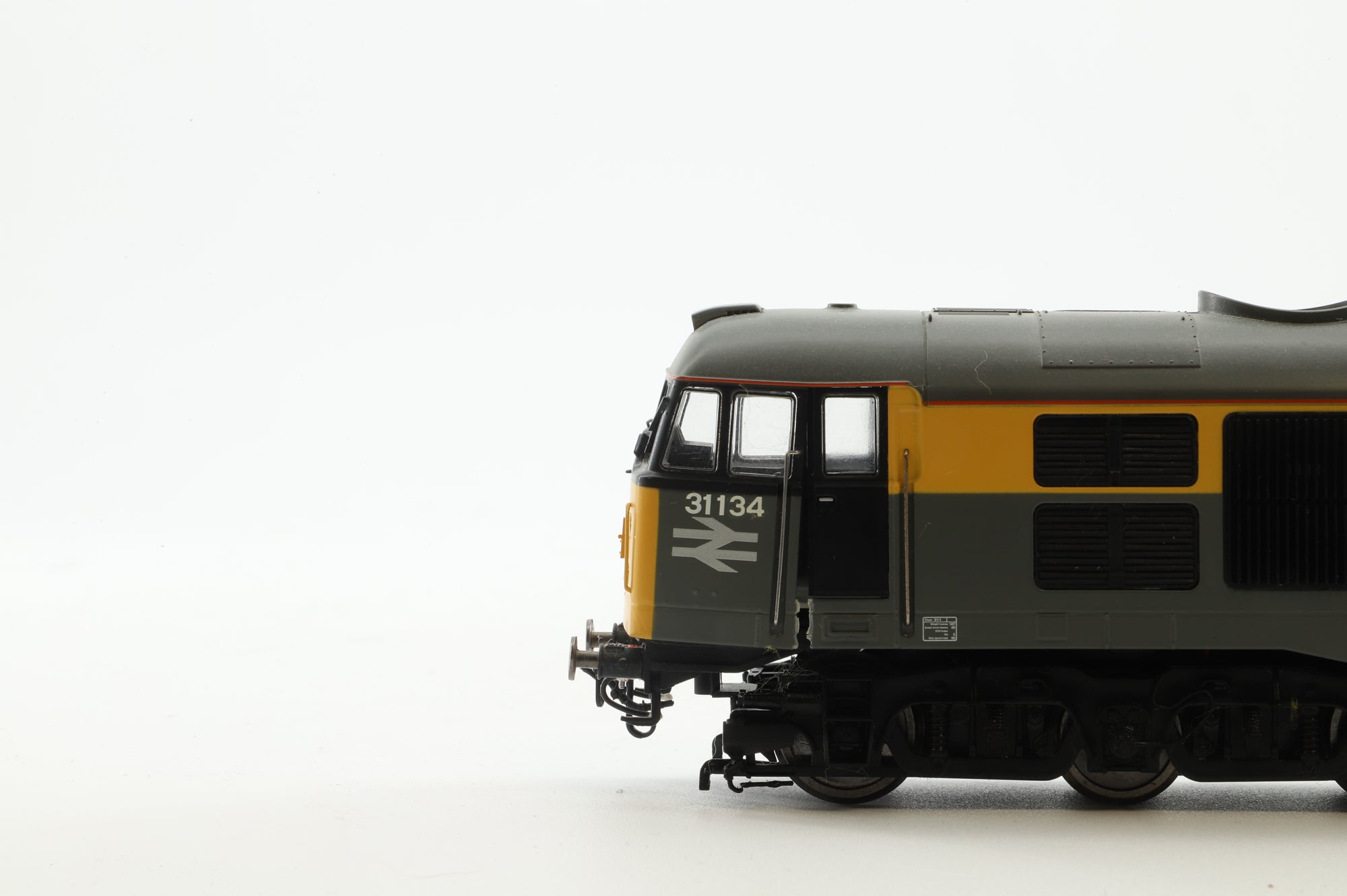 Hornby OO R2421 BR Class 31 AIA Diesel Electric Locomotive '31110'