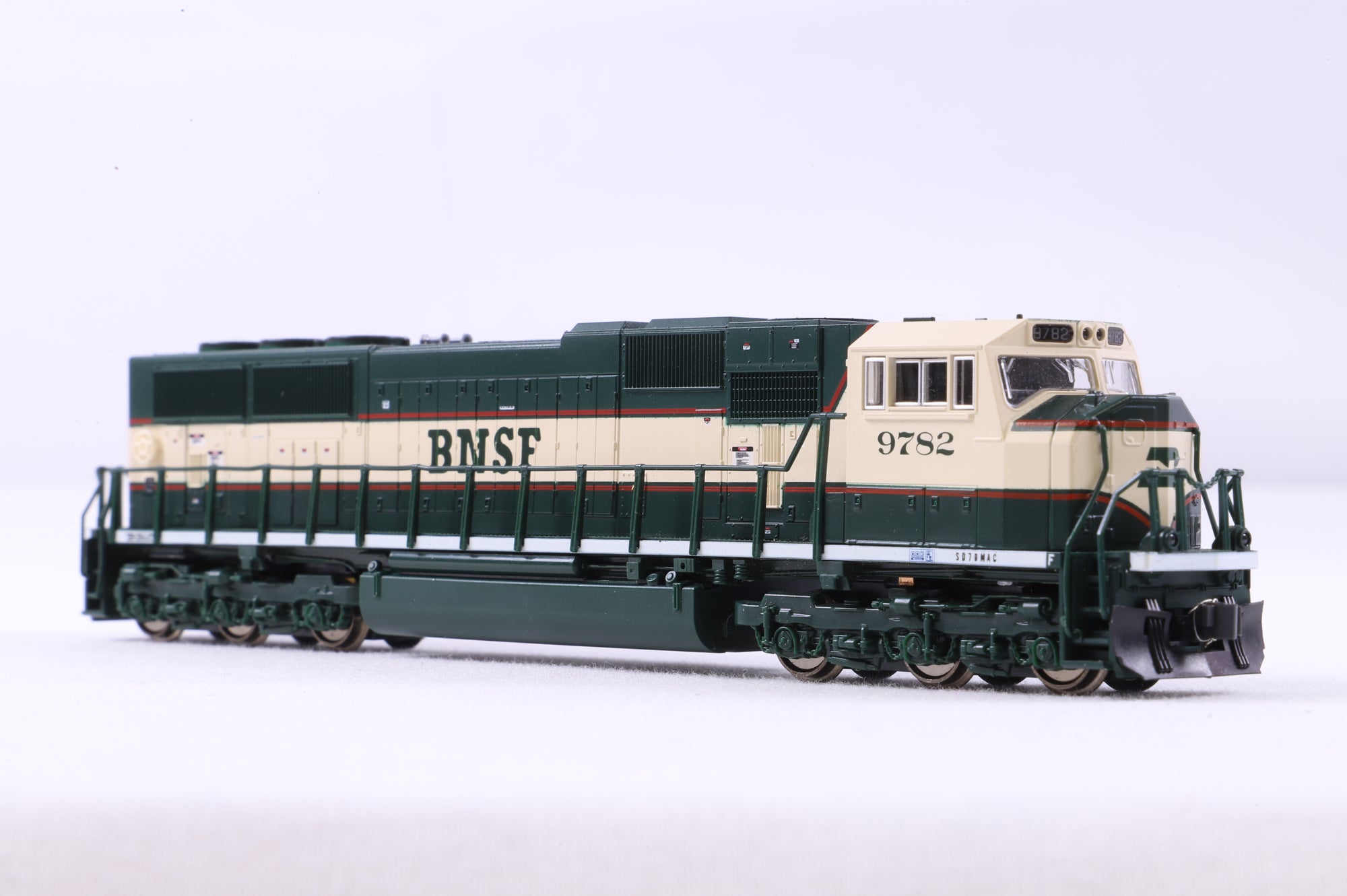 Kato N 176-6301 SD70MAC BNSF '9782'