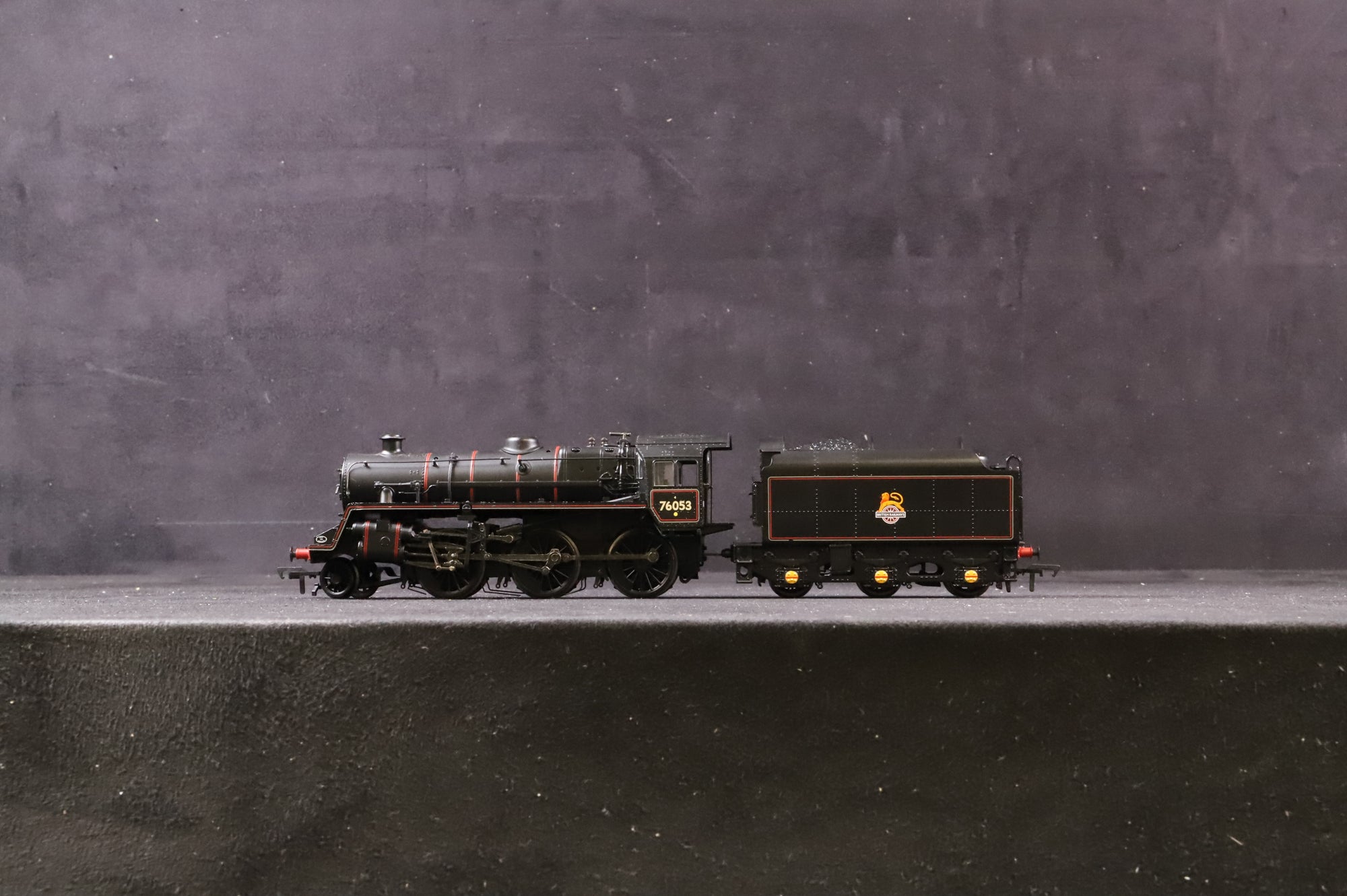 Bachmann OO 32-950 Standard Class 4MT 2-6-0 '76053' Black BRIB Tender E/C