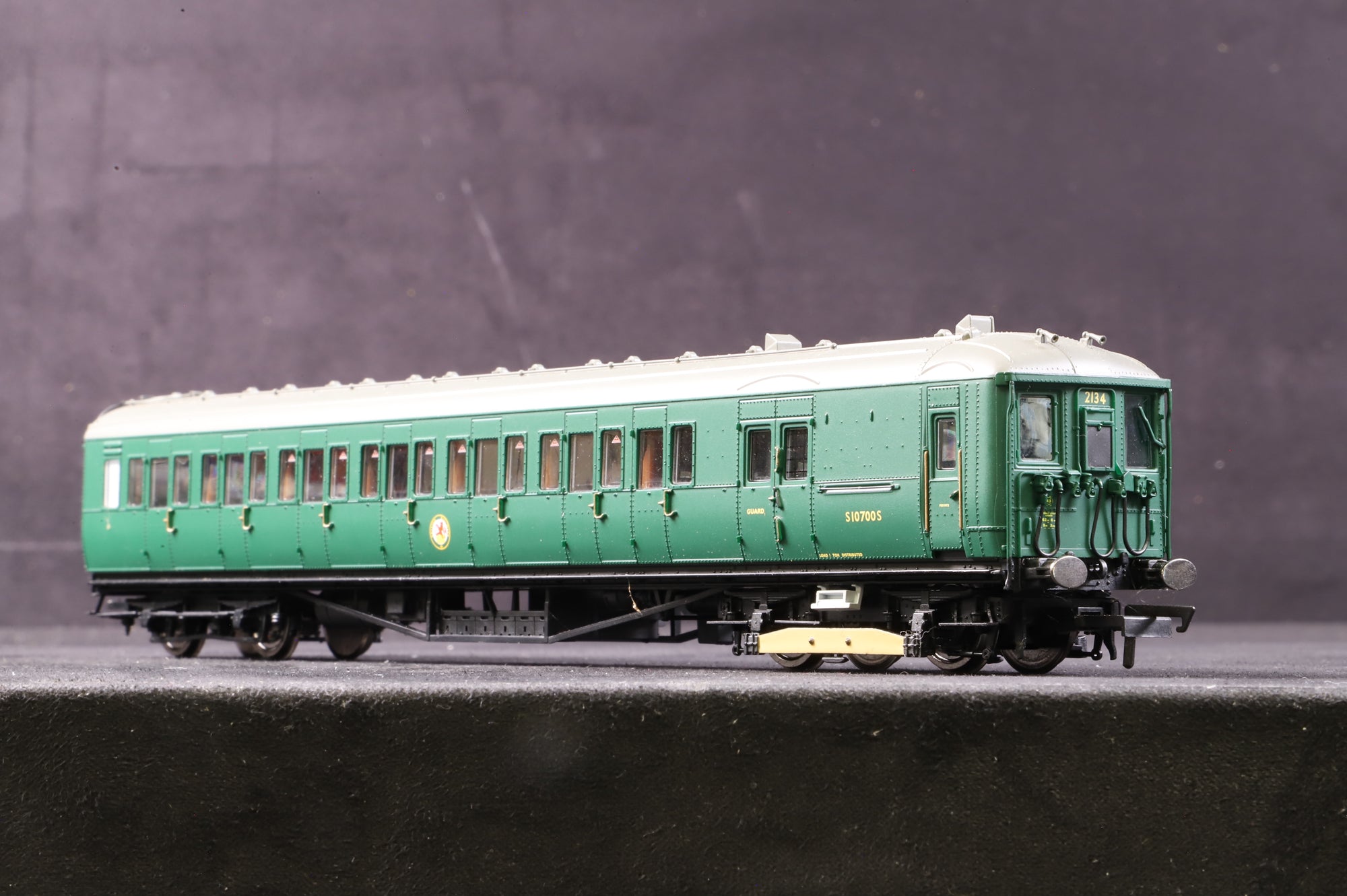 Hornby OO R3126 2-BIL '2134' BR Green