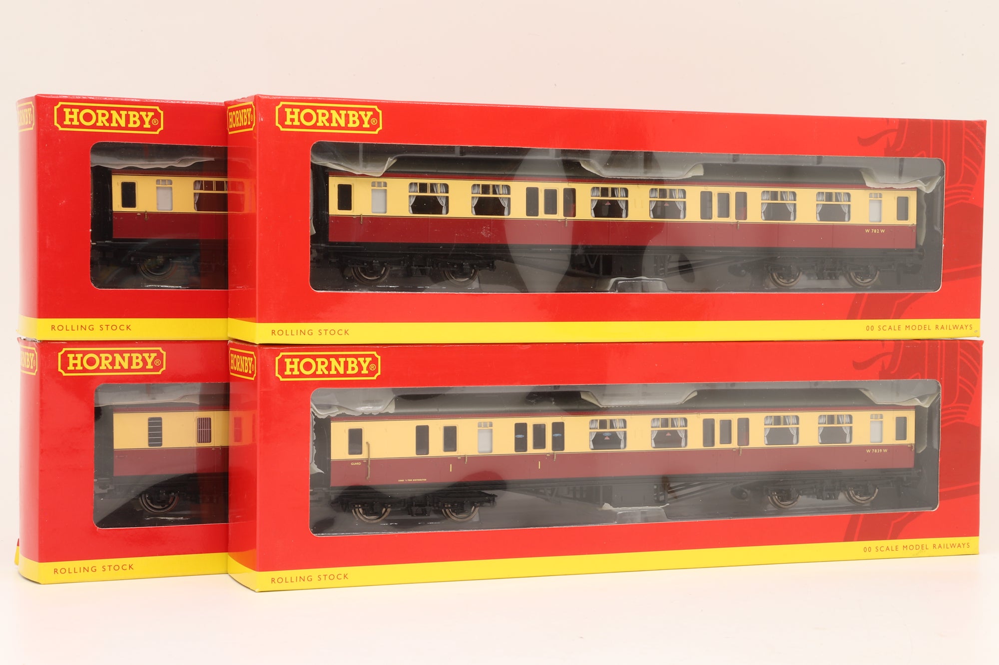Hornby OO Rake Of 4 BR Hawksworth Crimson & Cream Coaches Inc. R4404, R4405, R4407A & R4408