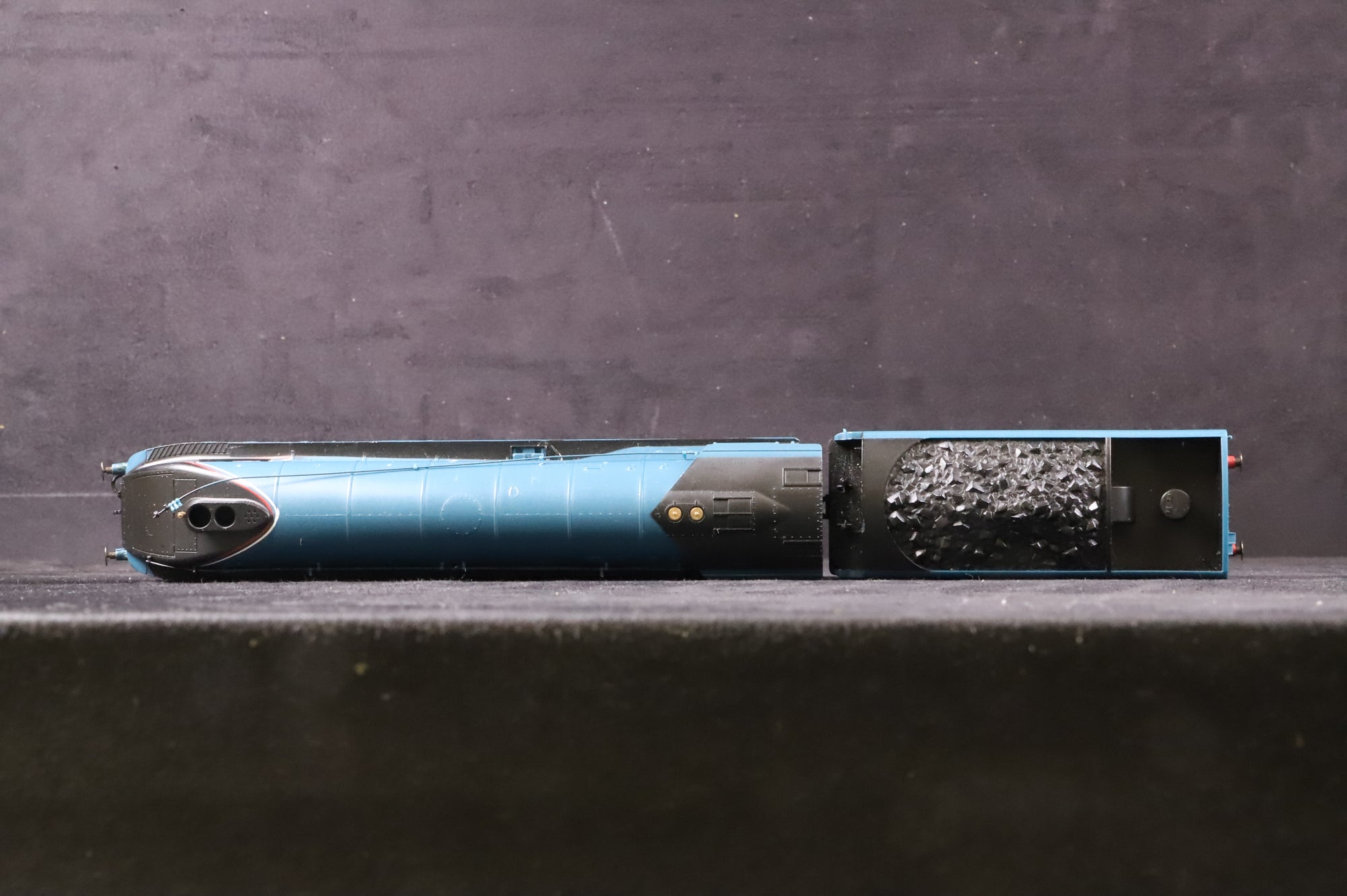 WORKSHOP Hornby OO Class A4 4468 'Mallard' in LNER Blue