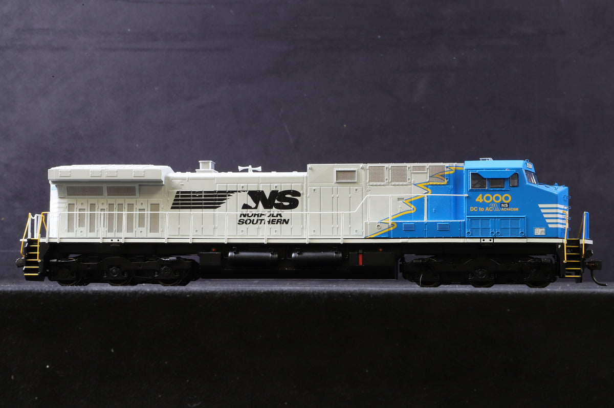 Athearn HO RND97254 AC44C6M No.4000 in Norfolk Southern Livery - DCC Sound
