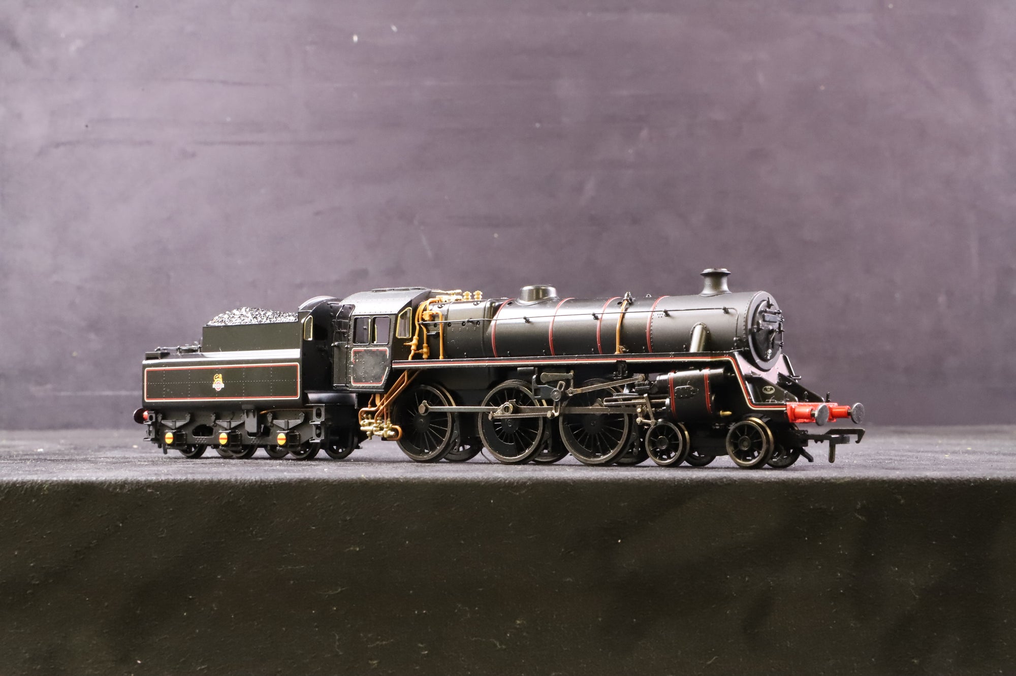 Bachmann OO 31-117 BR Standard Class 4MT '75014' BR Lined Black E/C