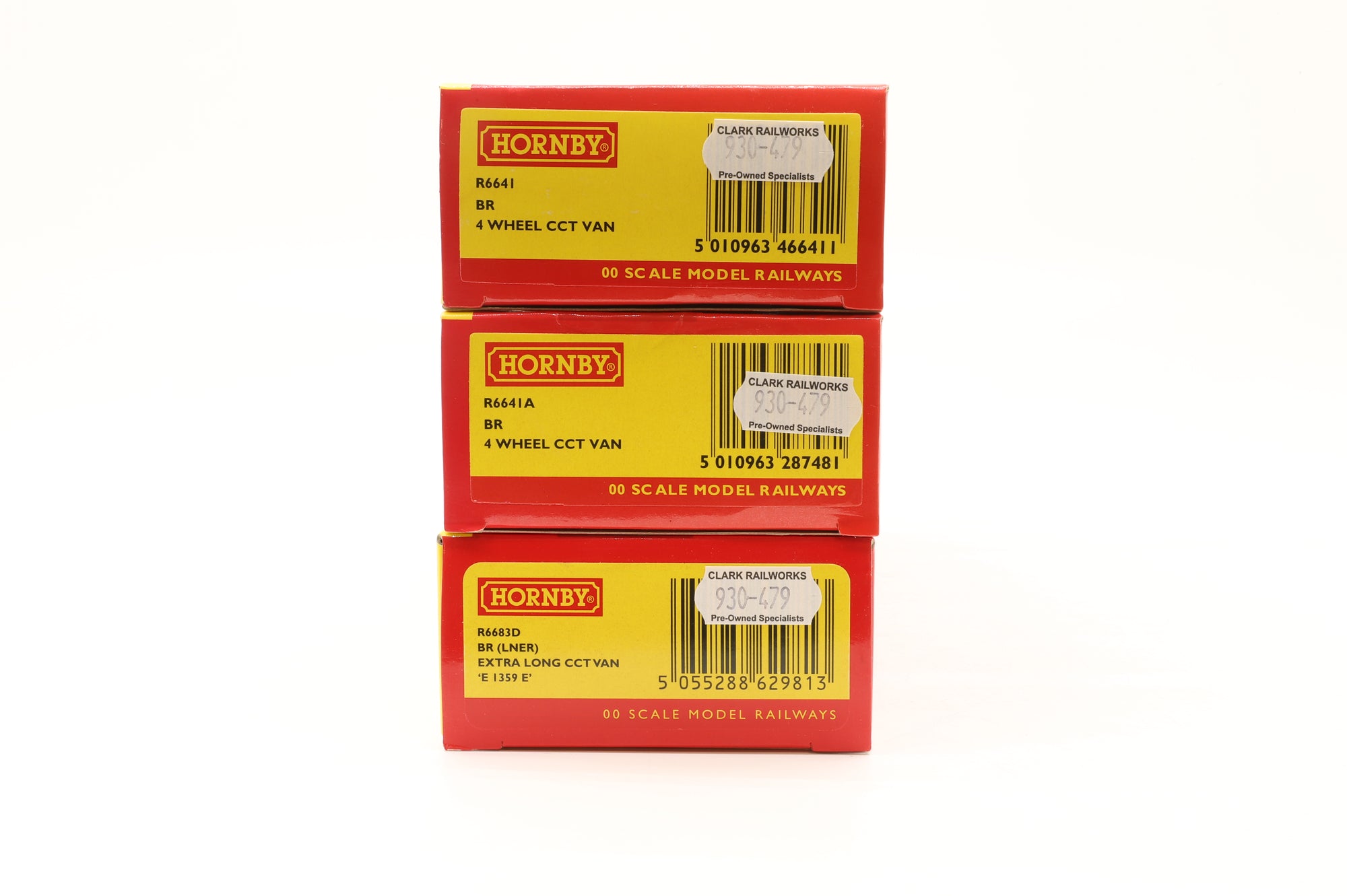 Hornby OO Rake Of 3 BR 4 Wheel CT Vans Inc. R6641, R4461A & R6683D