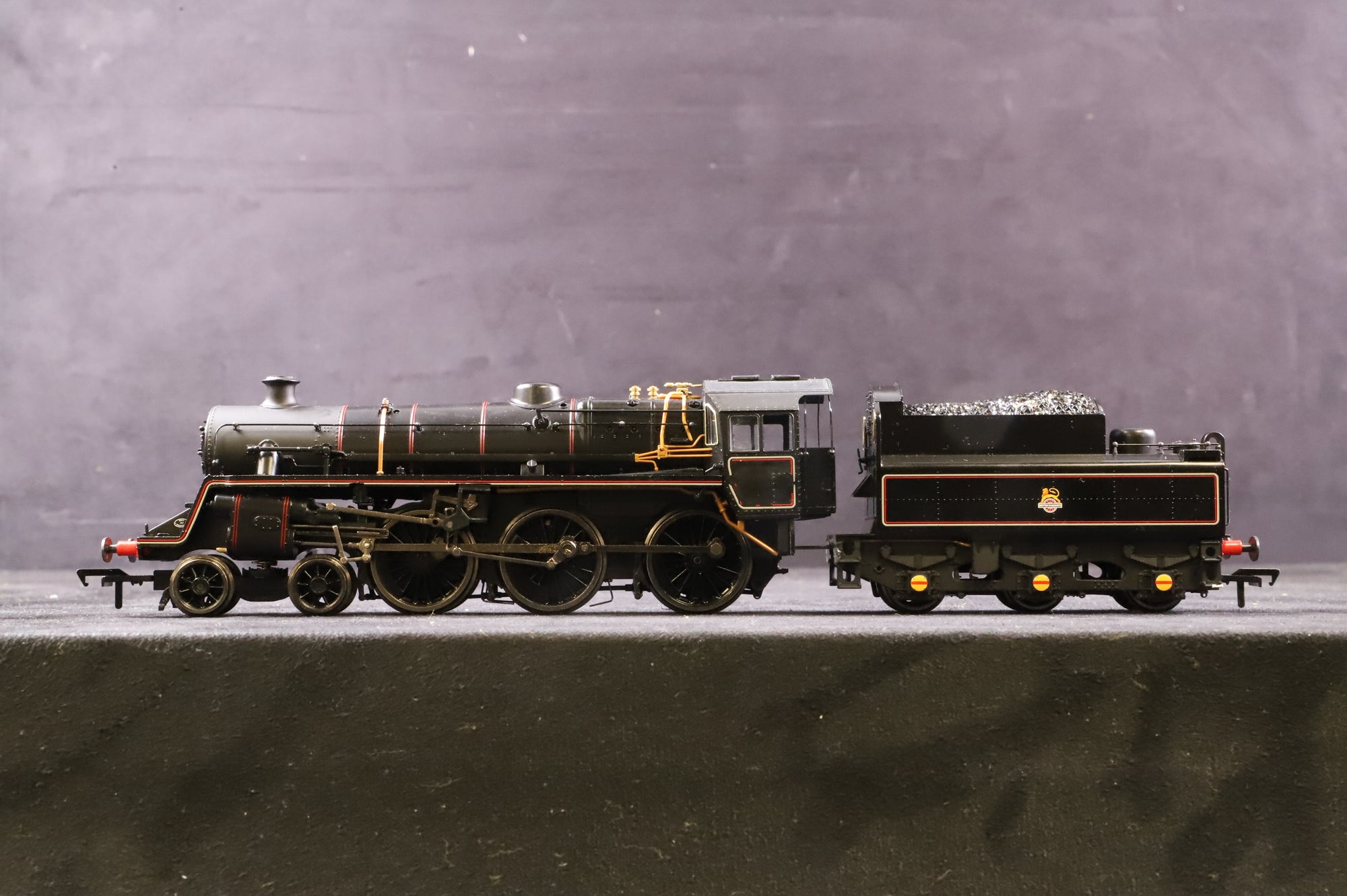 Bachmann OO 31-117 BR Standard Class 4MT '75014' BR Lined Black E/C