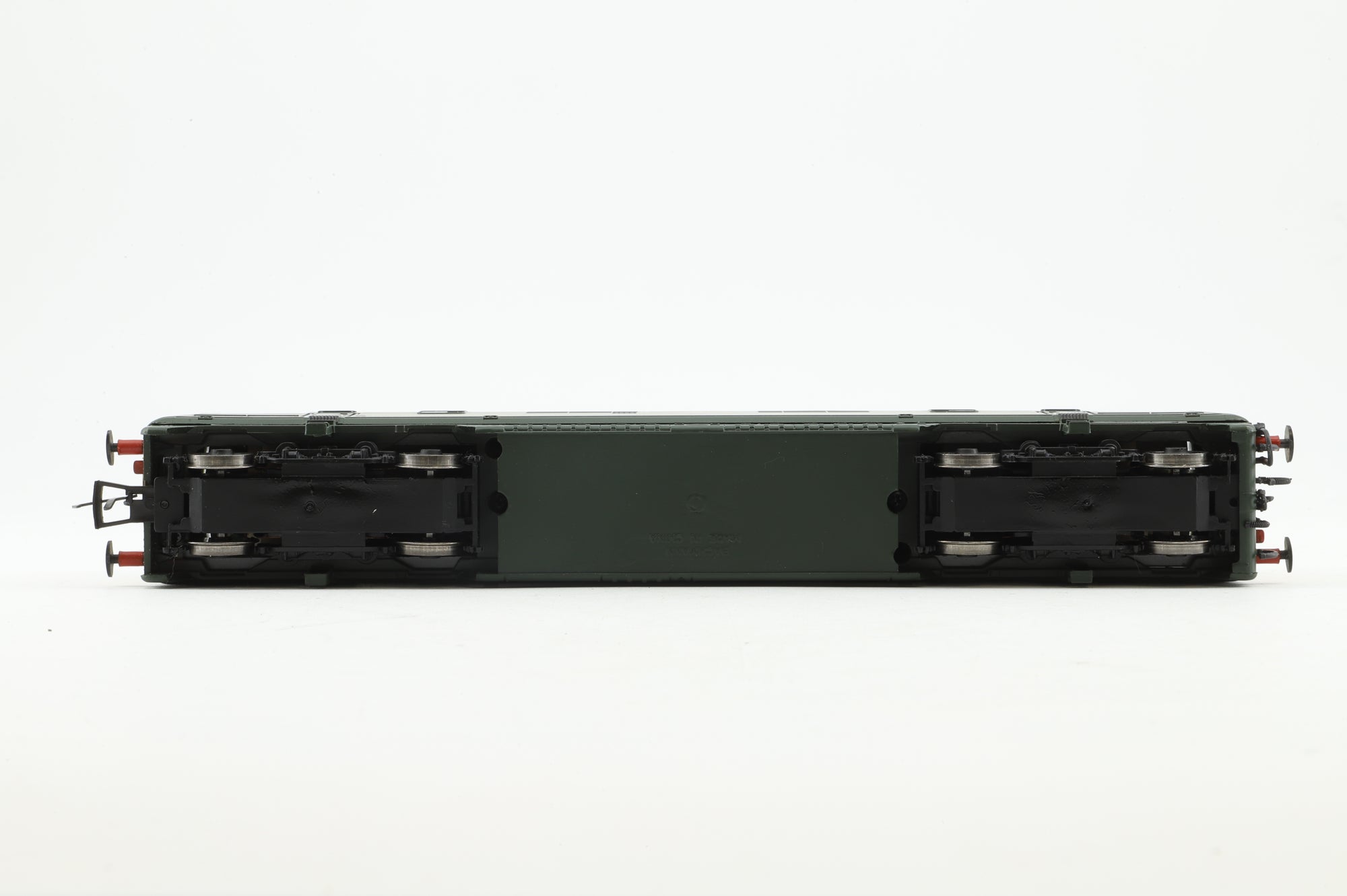 Bachmann OO Class 42 Warship 'D832' 'Onslaught' BR Green L/Crest
