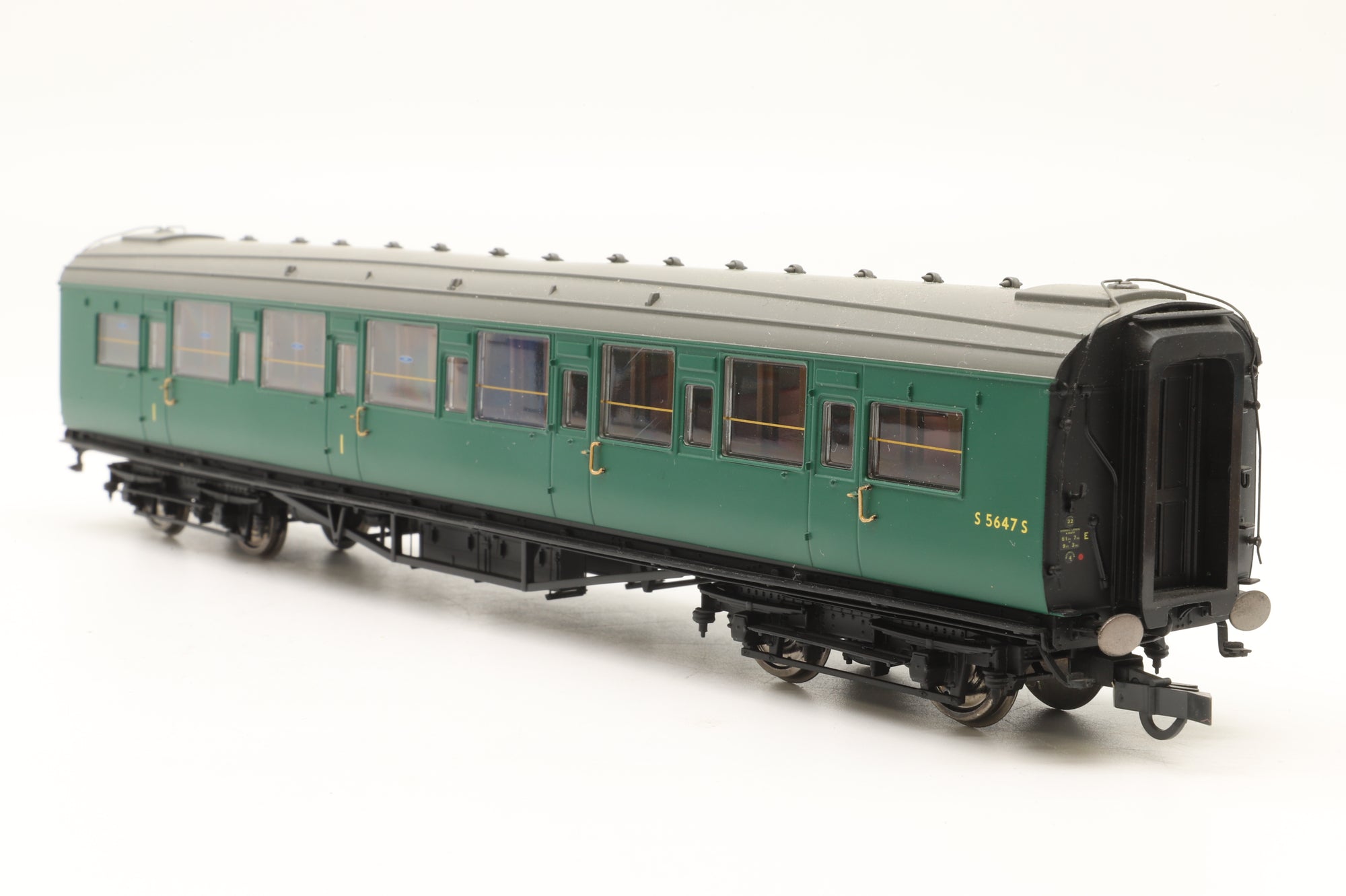 Hornby OO Rake Of 3 SR Green Coaches & CCT Van DCC Lights