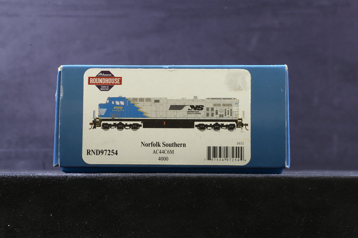 Athearn HO RND97254 AC44C6M No.4000 in Norfolk Southern Livery - DCC Sound