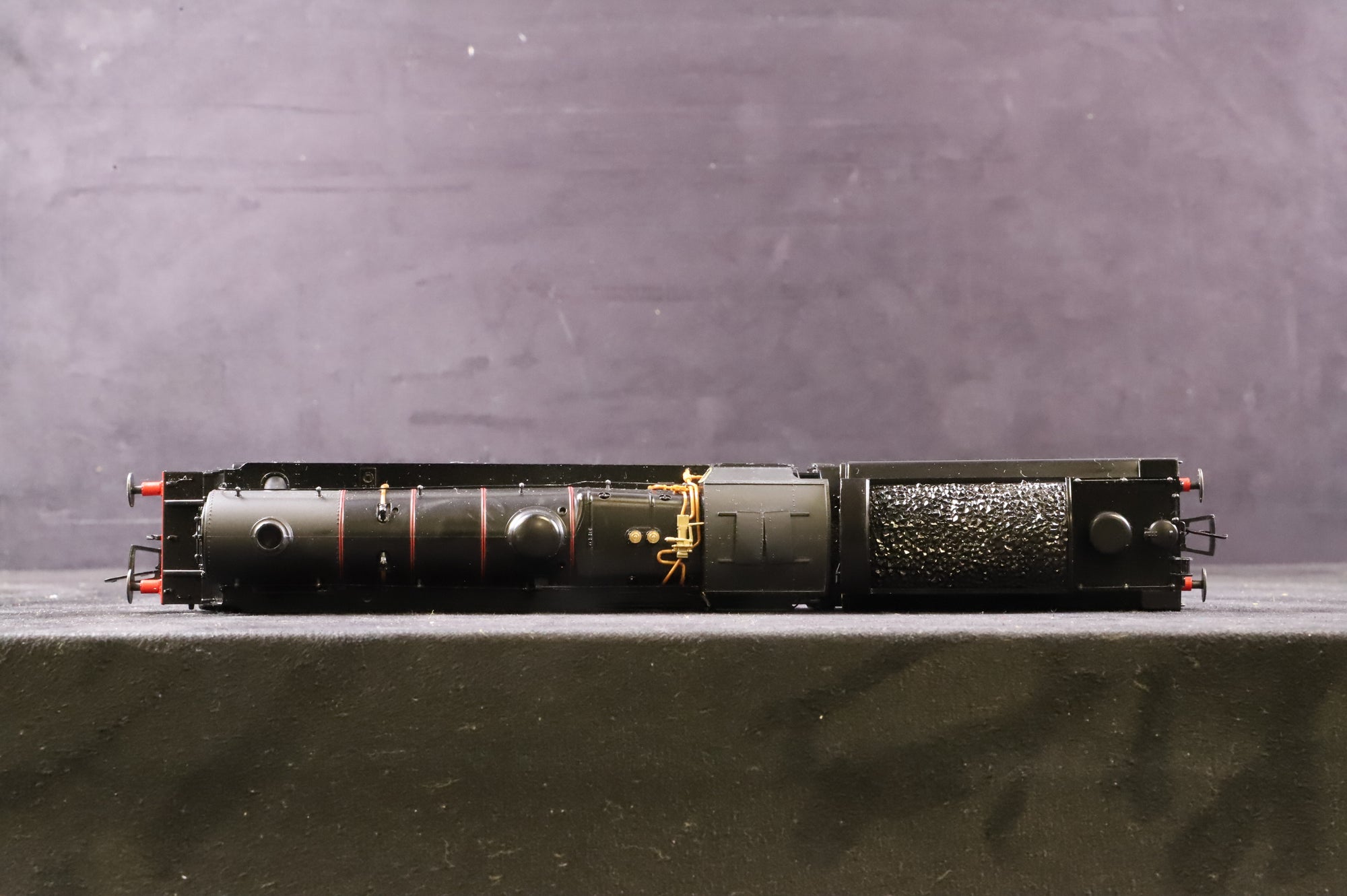 Bachmann OO 31-117 BR Standard Class 4MT '75014' BR Lined Black E/C