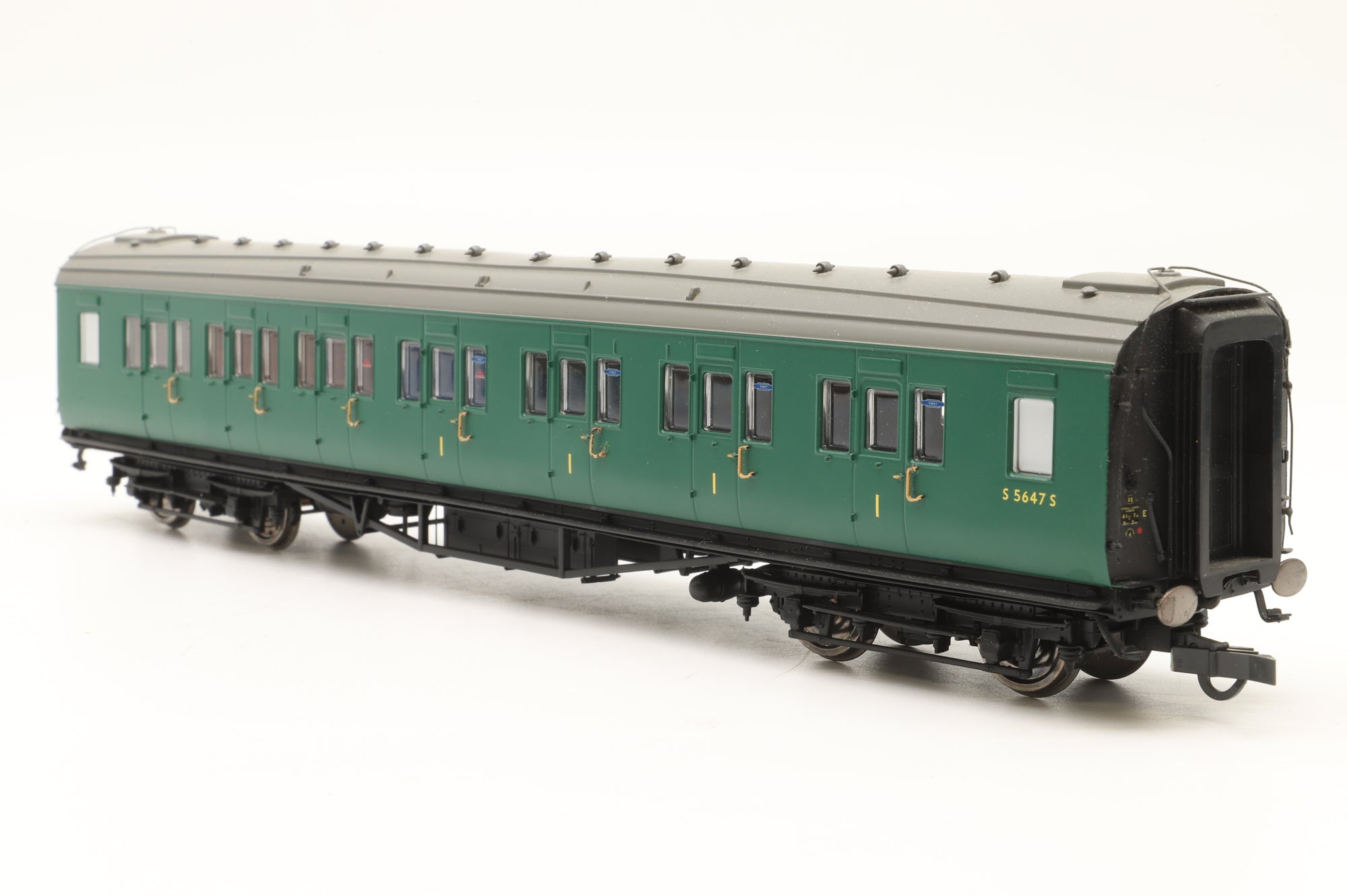 Hornby OO Rake Of 3 SR Green Coaches & CCT Van DCC Lights