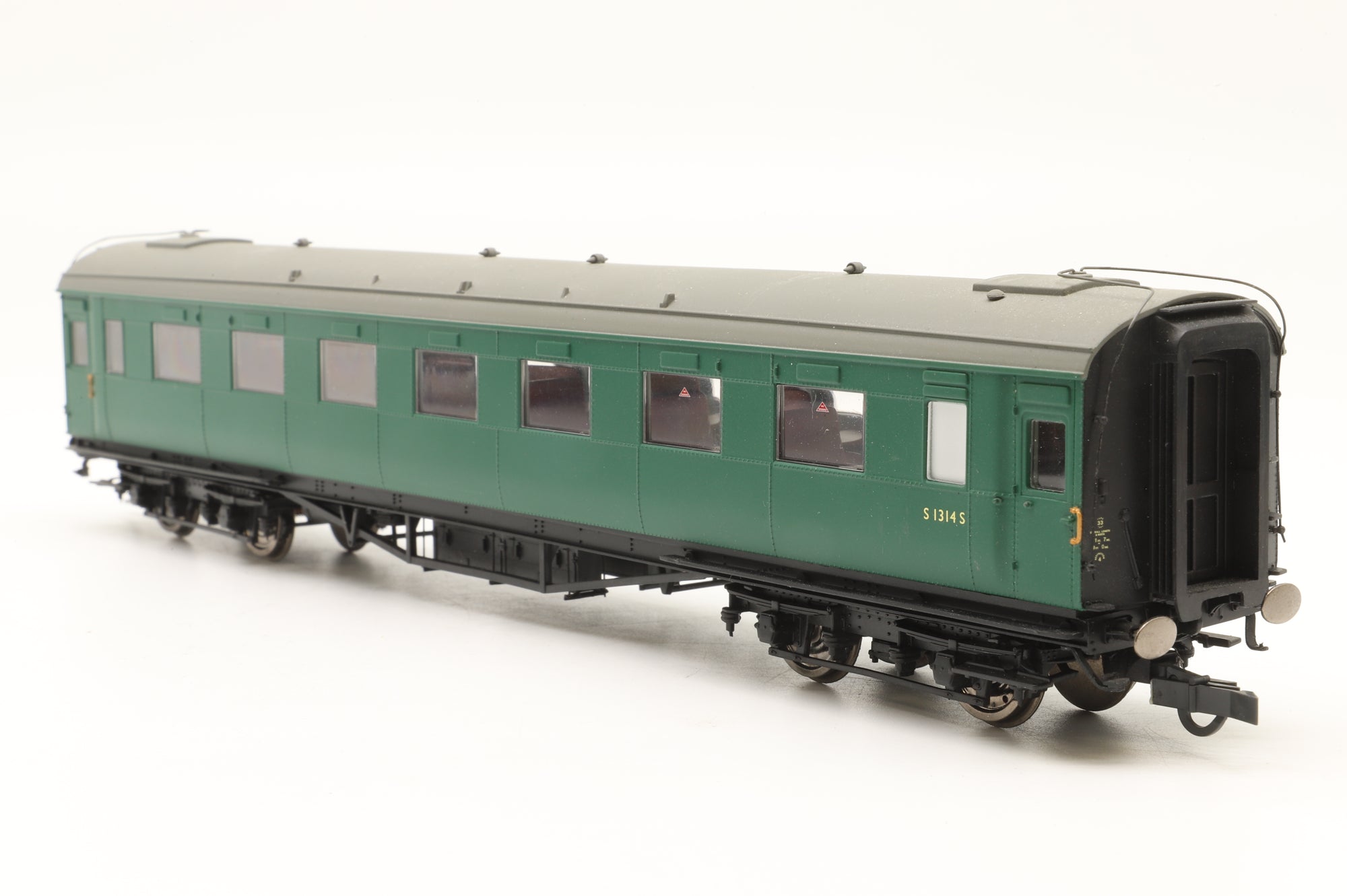 Hornby OO Rake Of 3 SR Green Coaches & CCT Van DCC Lights