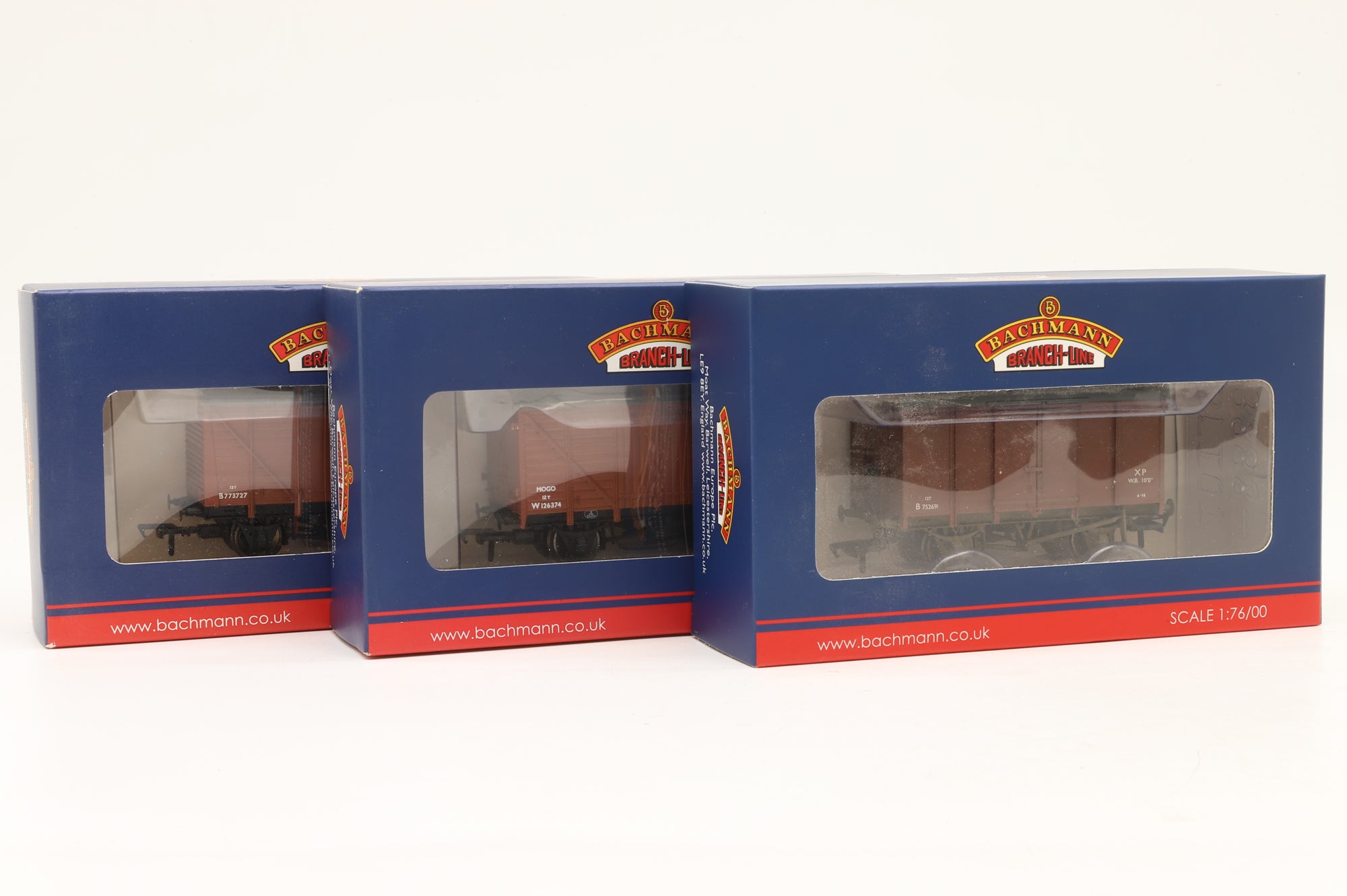 Bachmann OO Rake Of 3 12 Ton BR Bauxite Vans Inc. 38-870, 37-780 & 38-230