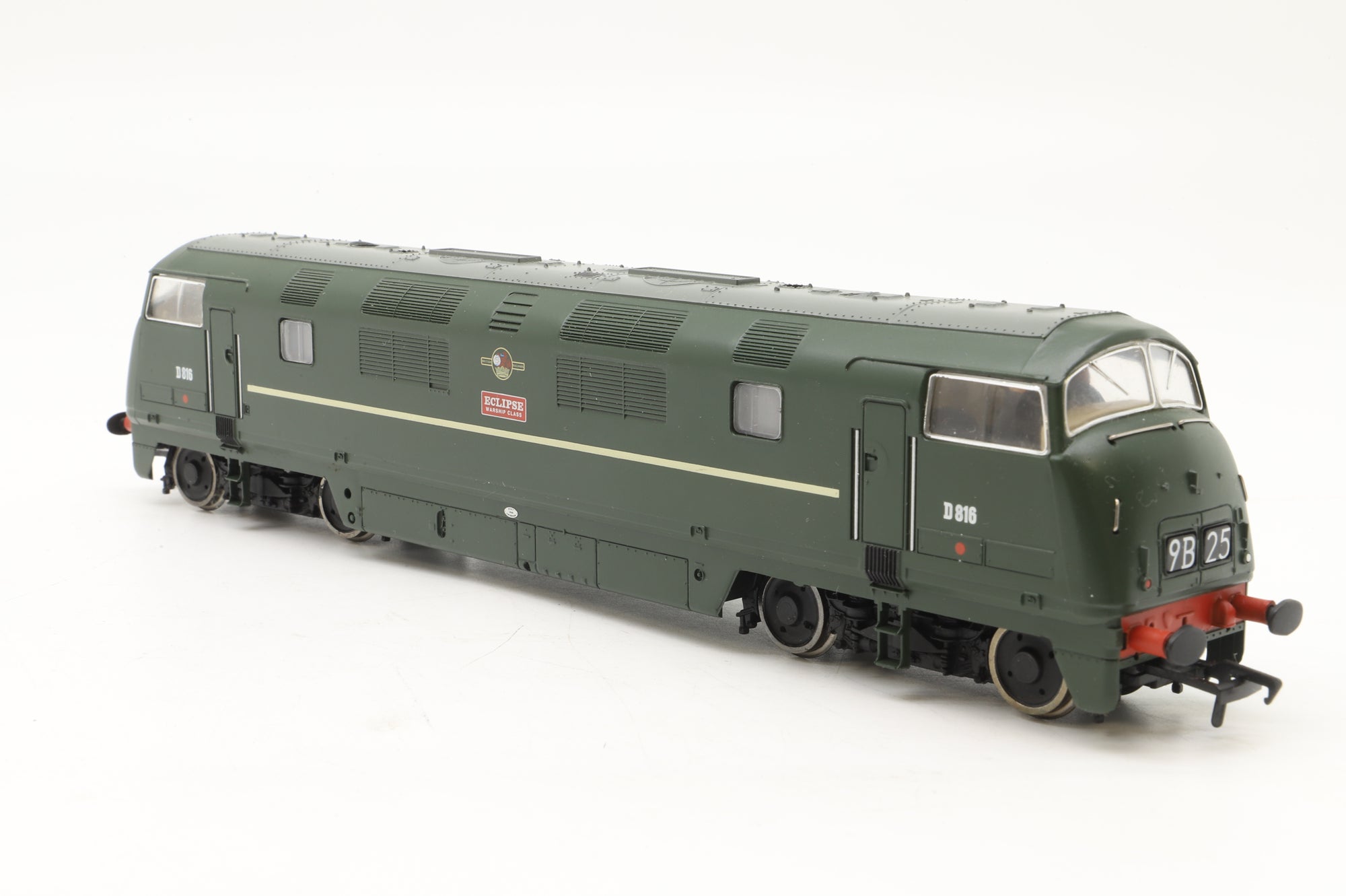 Bachmann OO 32-052 Class 42 Warship 'D816' 'Eclipse' BR Green