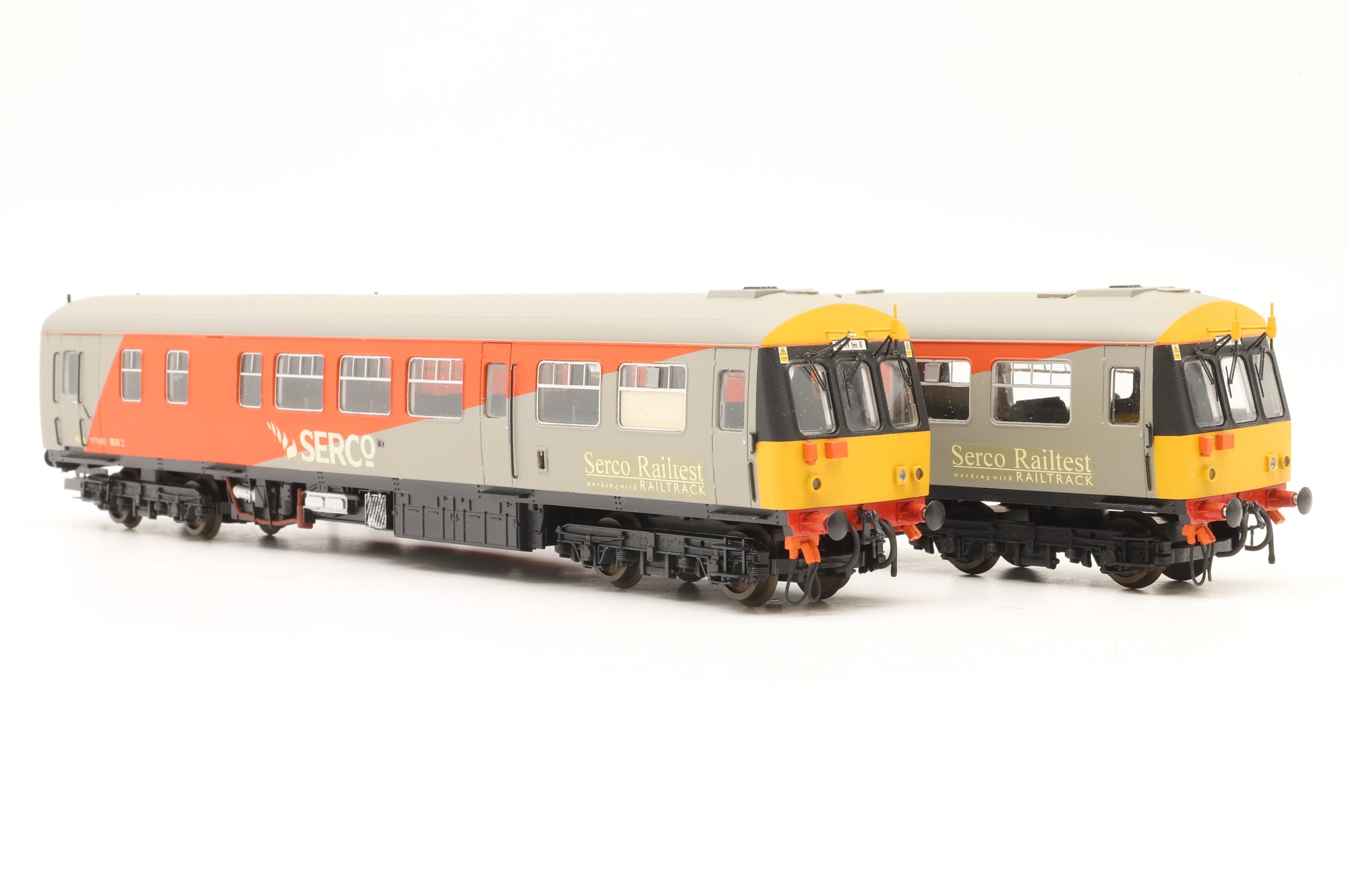 Lima OO Class 101 2 Car DMU IRIS Serco
