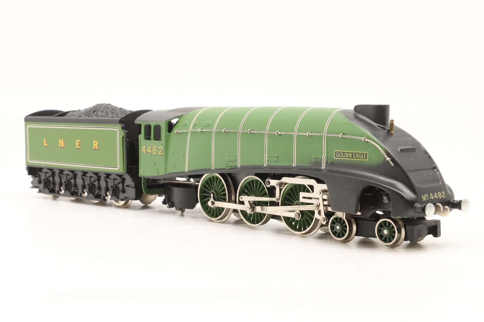 Wrenn OO W2209 Class A4 'Golden Eagle' '4482' Apple Green