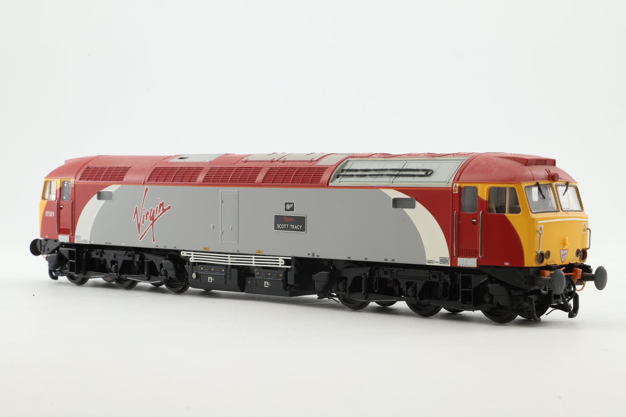 Bachmann OO 32-751 Class 57/0  Diesel '57301' 'Scott Tracy' Virgin Trains