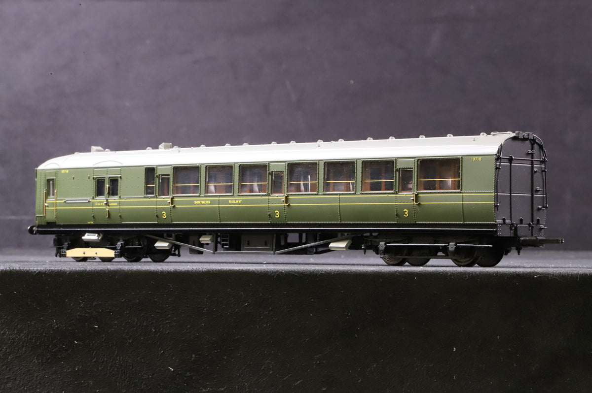 Hornby OO R3700 2-BIL EMU Set No.2152 in Lined SR Green - DCC Sound