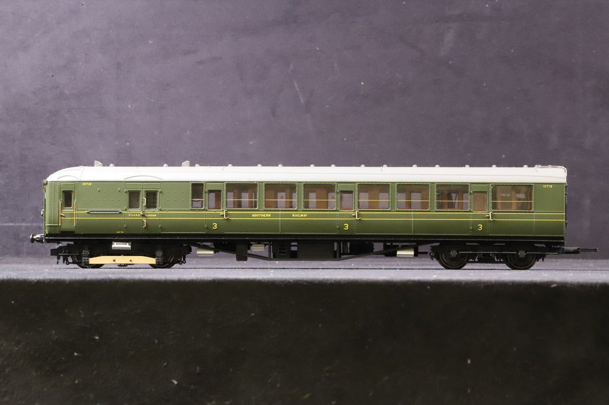 Hornby OO R3700 2-BIL EMU Set No.2152 in Lined SR Green - DCC Sound