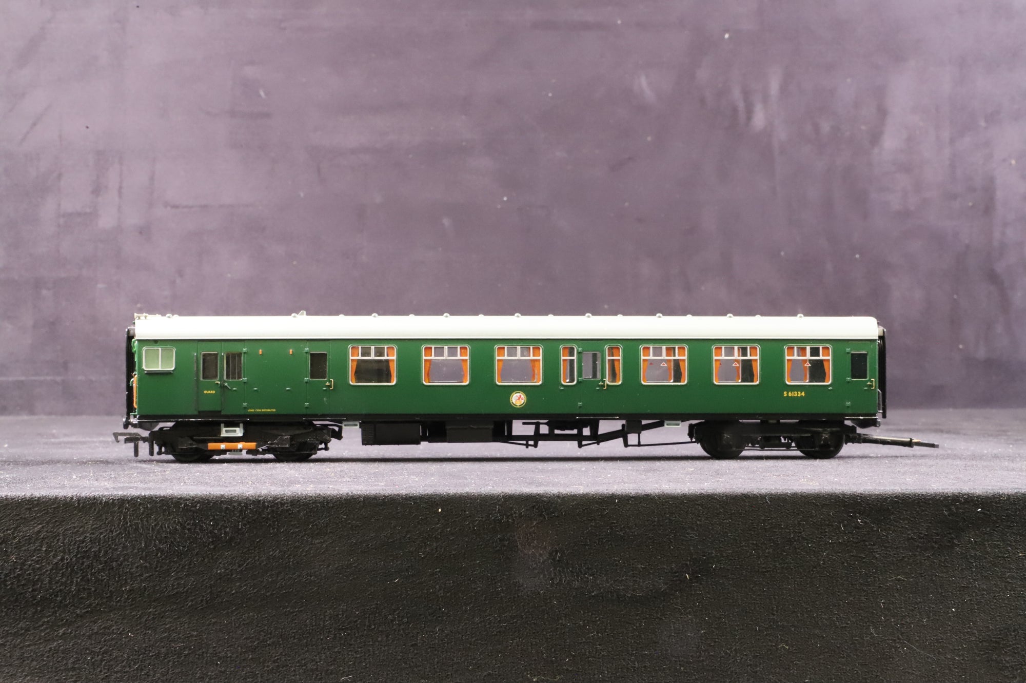 Bachmann OO 31-426 4CEP EMU 7126 in BR(S) Green