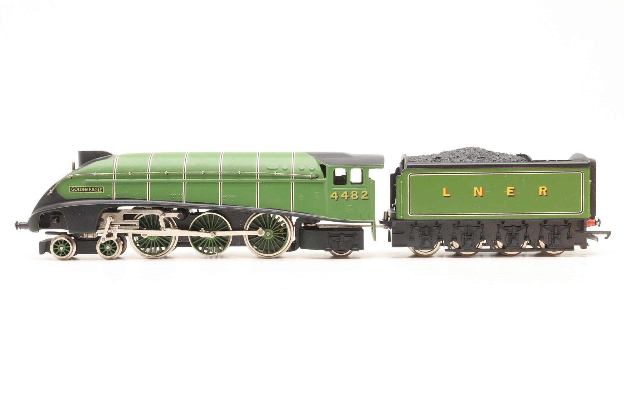 Wrenn OO W2209 Class A4 'Golden Eagle' '4482' Apple Green