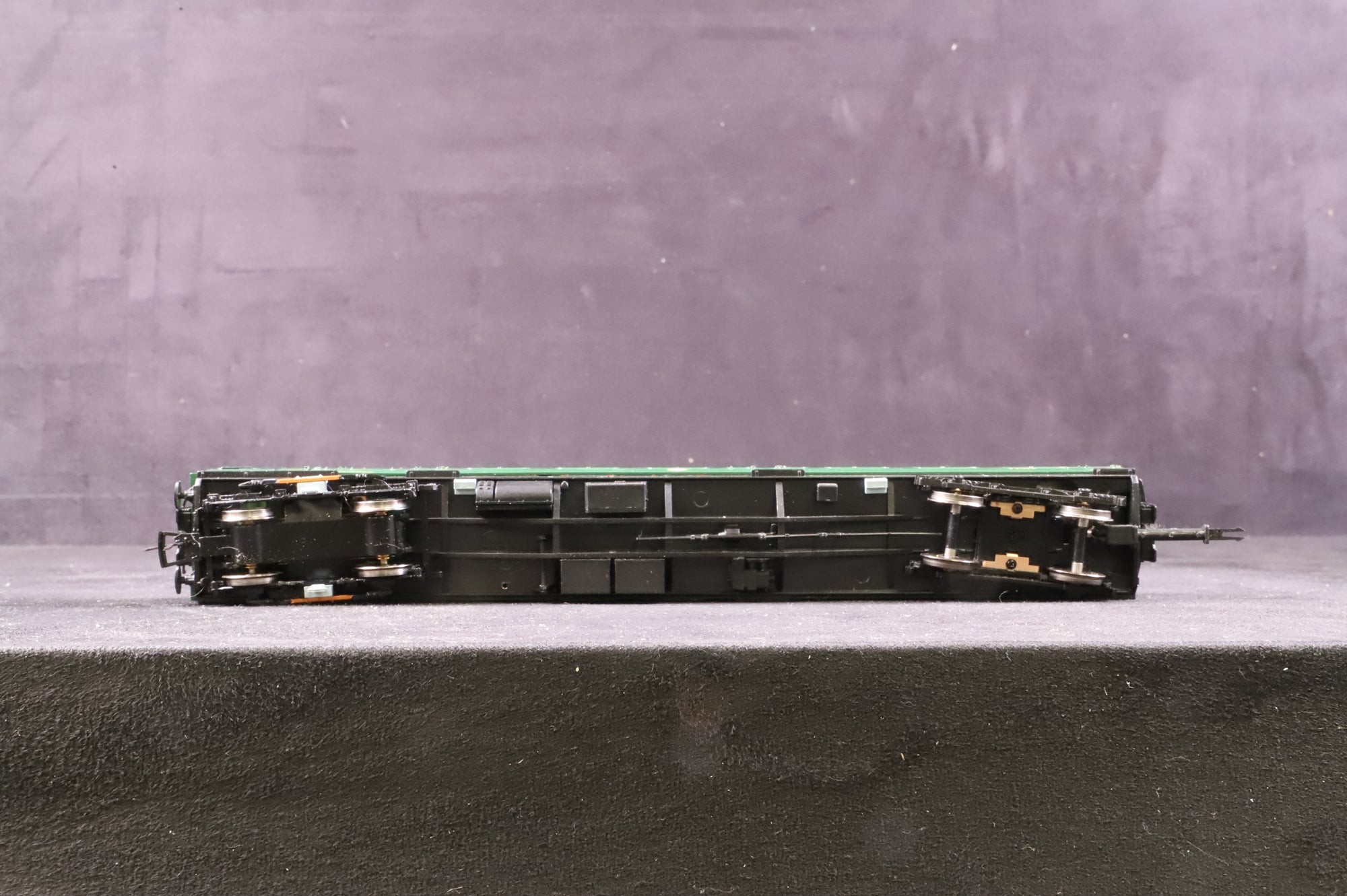 Bachmann OO 31-426 4CEP EMU 7126 in BR(S) Green