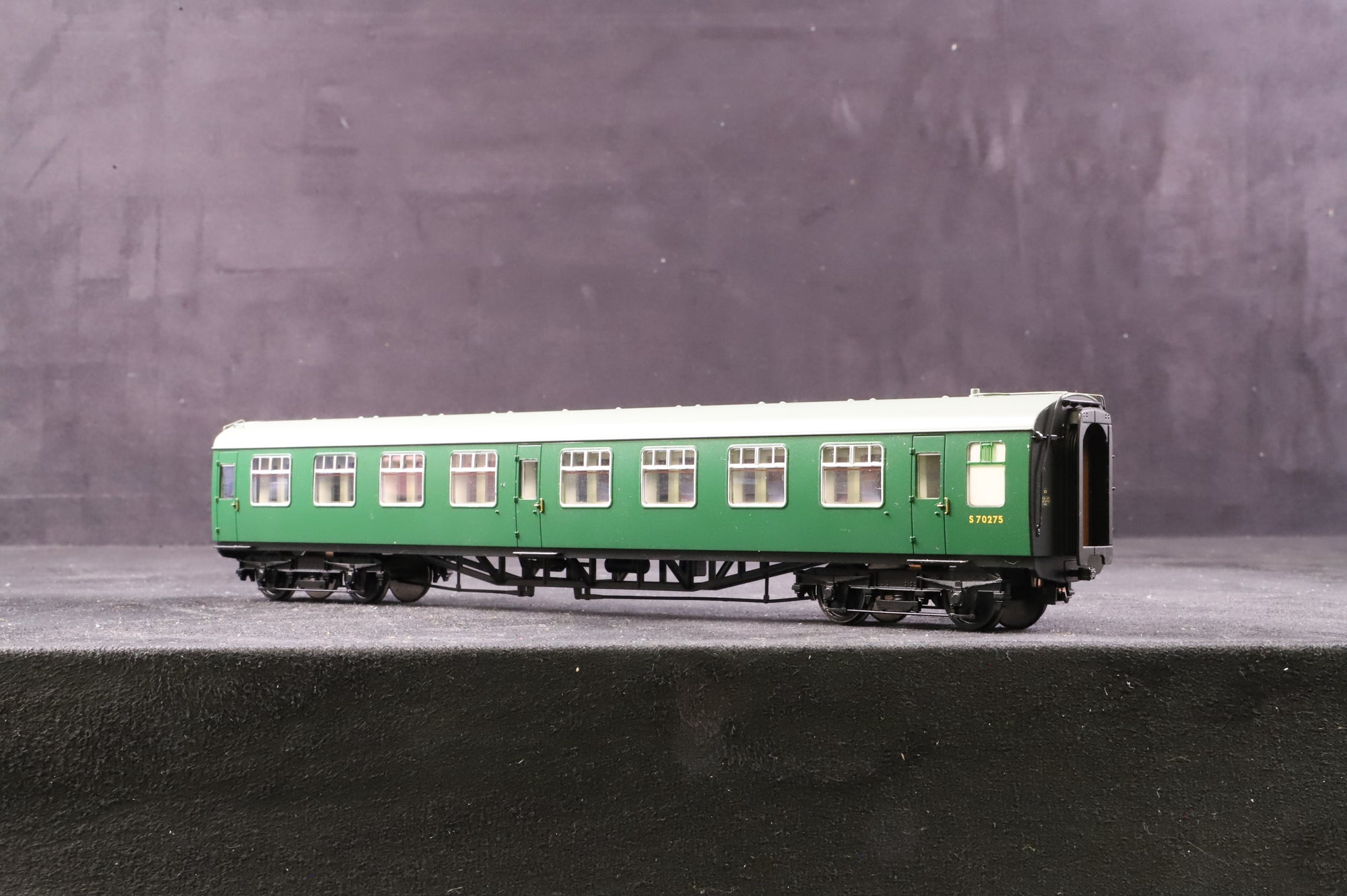 Bachmann OO 31-426 4CEP EMU 7126 in BR(S) Green
