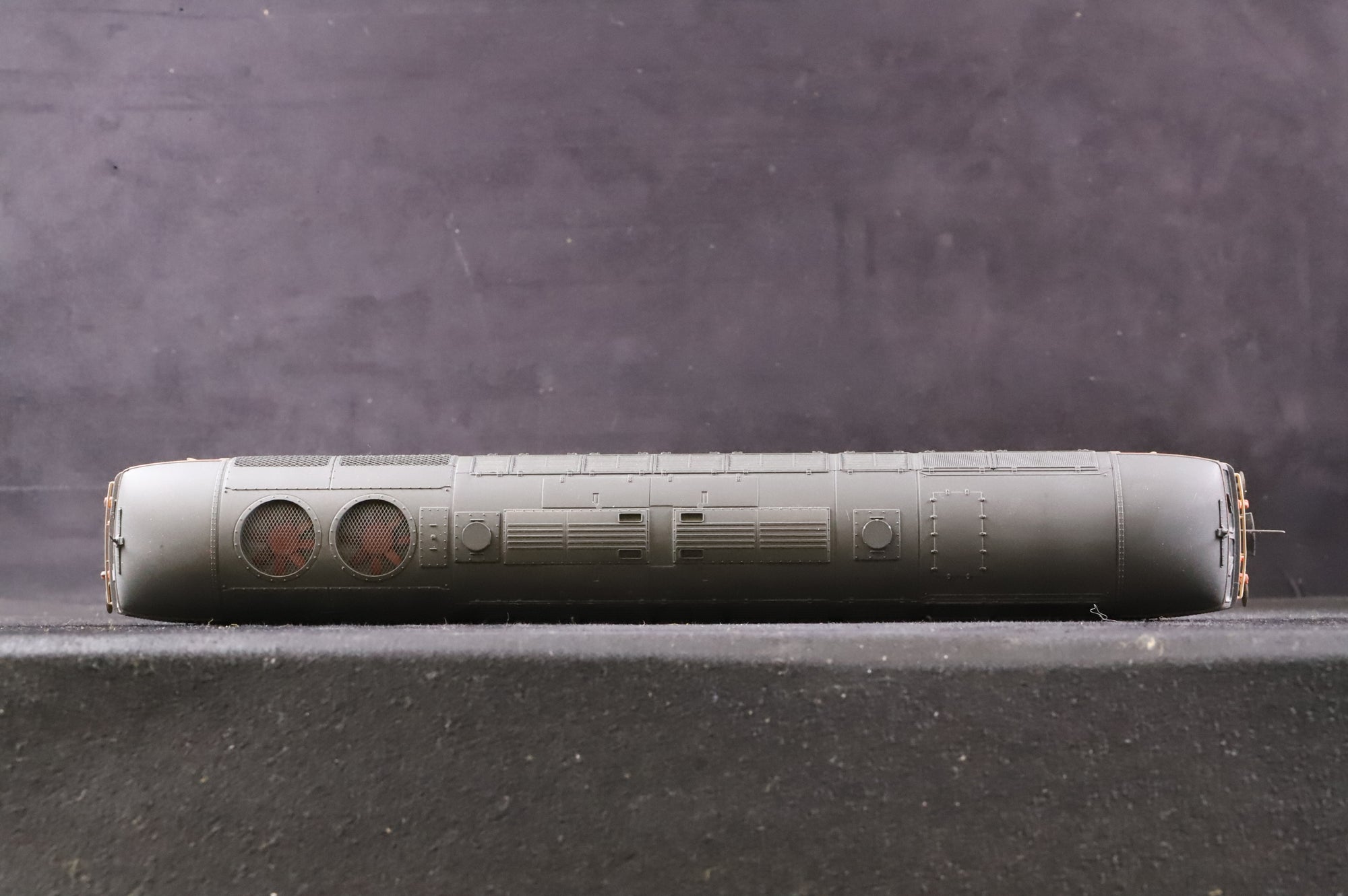 Hornby OO R2776 Class 56 56302 in Fastline Freight Livery - Weathered