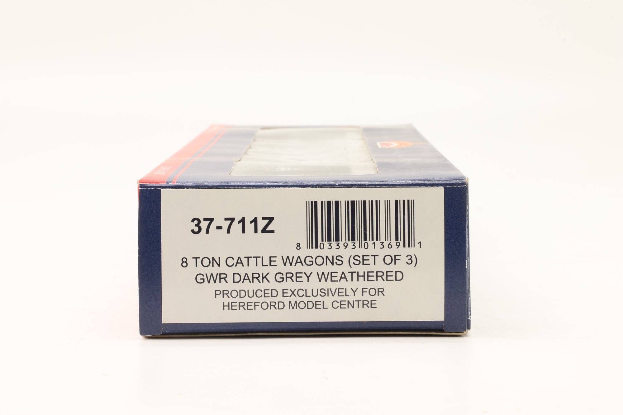 Bachmann OO 37-711Z Triple Pack of 8-Ton Cattle Wagons in GWR Grey – Weathered