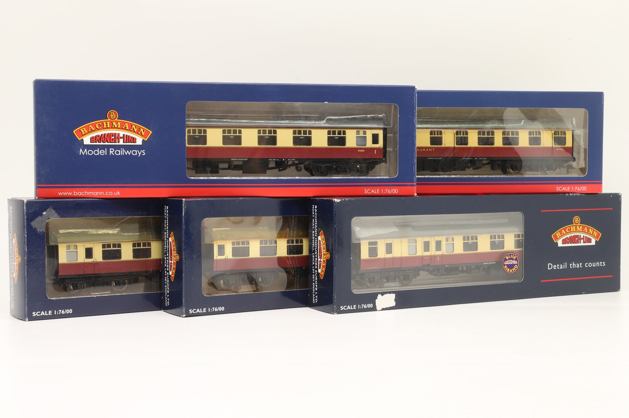 Bachmann OO Rake Of 5 BR Mk1 Crimson & Cream Coaches Inc. 39-240, 39-105A, 39-227, 399-027 & 39-027C