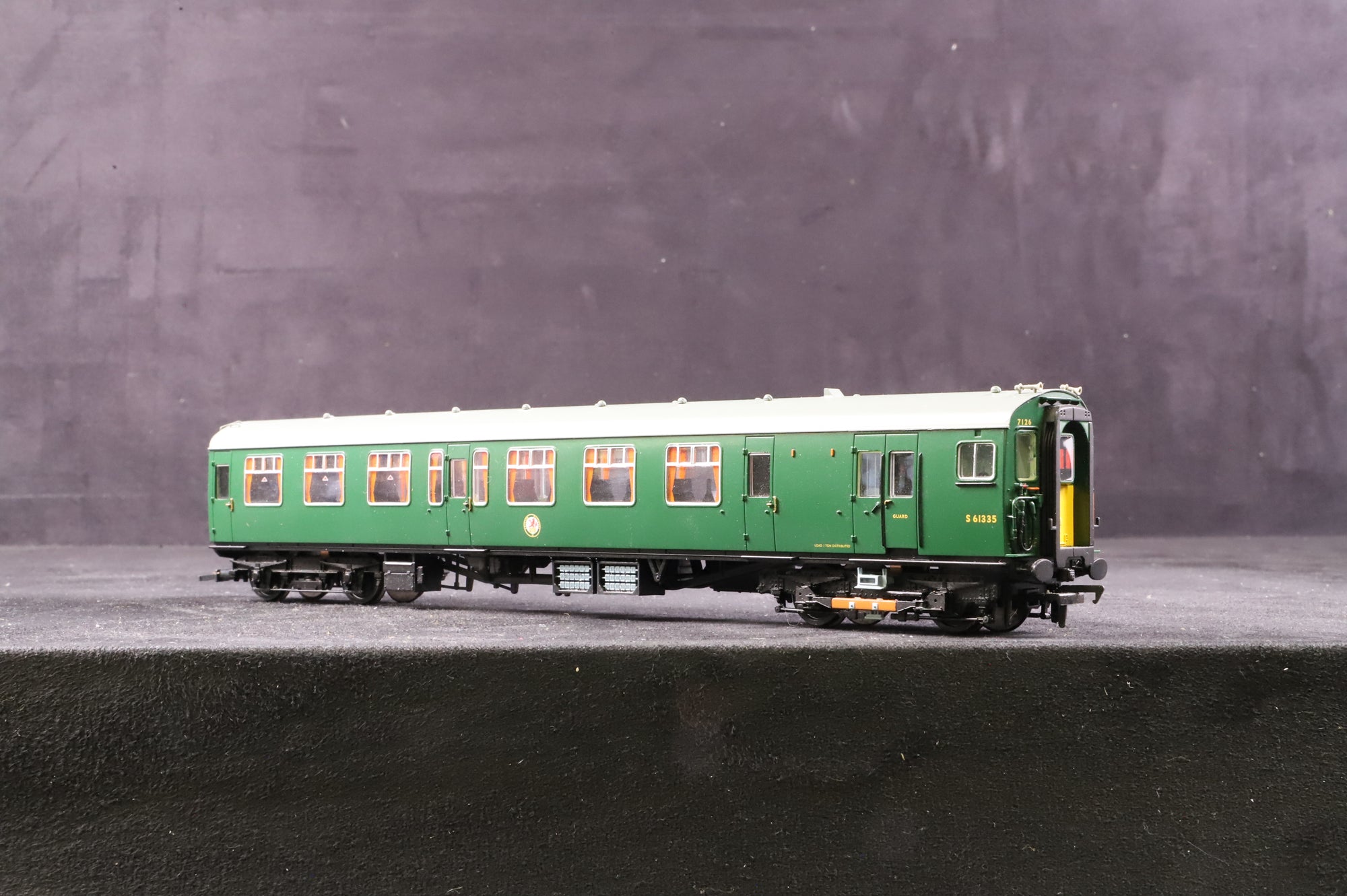 Bachmann OO 31-426 4CEP EMU 7126 in BR(S) Green